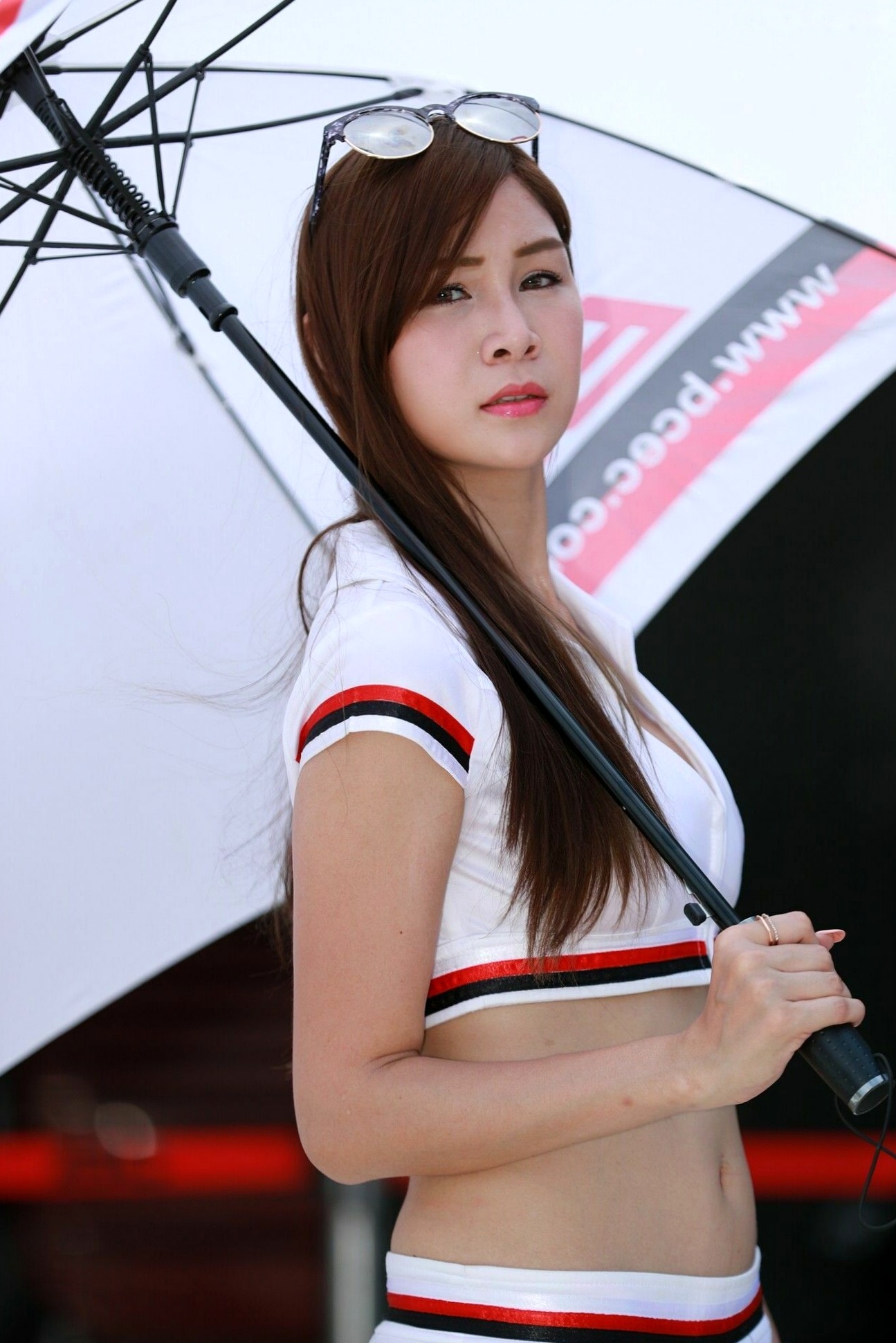Gallery - 台湾正妹赛车女郎：TSF-R2台湾大赛车第二站，性感制服模特 - model现场高清图集 [150P]台湾制服性感美腿 女神私房照_秀色女神 - image 77
