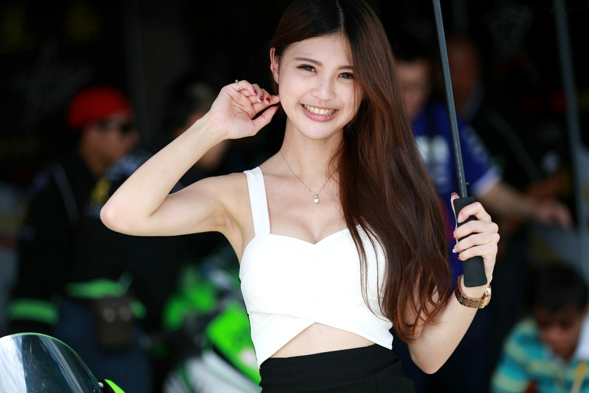 Gallery - 台湾正妹赛车女郎：TSF-R2台湾大赛车第二站，性感制服模特 - model现场高清图集 [150P]台湾制服性感美腿 女神私房照_秀色女神 - image 111