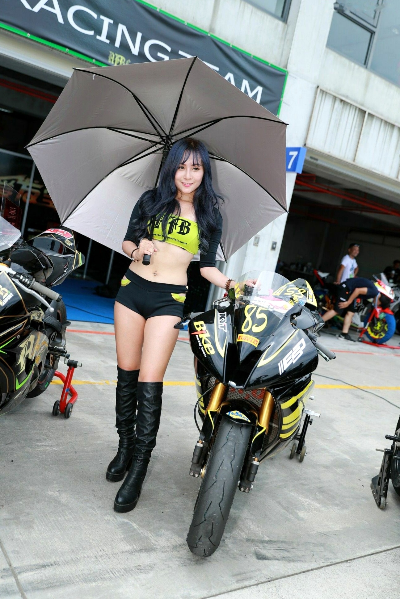 Gallery - 台湾正妹赛车女郎：TSF-R2台湾大赛车第二站，性感制服模特 - model现场高清图集 [150P]台湾制服性感美腿 女神私房照_秀色女神 - image 138