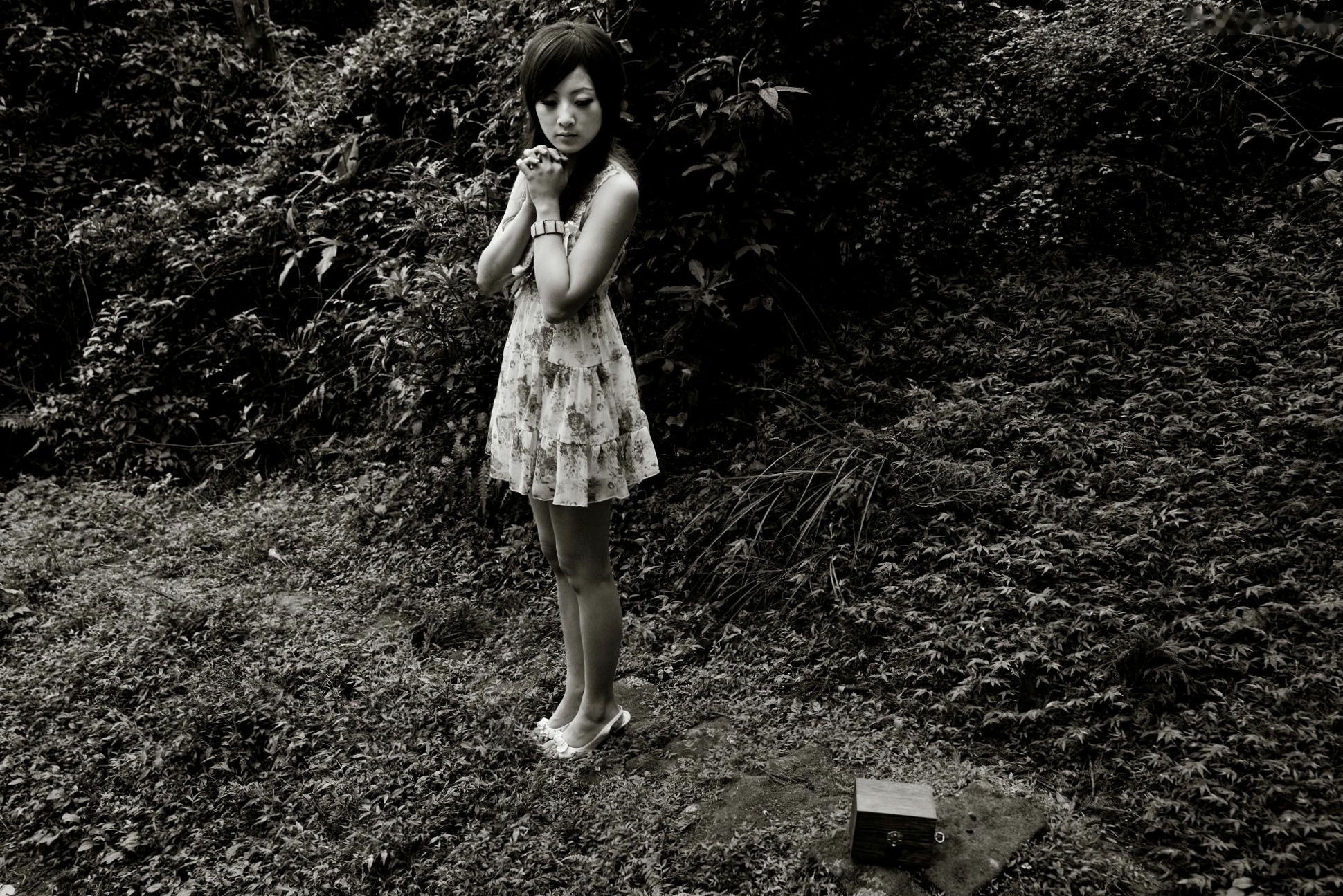 Gallery - 台湾正妹Mikako张凯洁黑白摄影写真_阳明山竹子湖唯美外拍_冷艳气质私房女神集锦台湾气质户外私房照冷艳 女神私房照_秀色女神 - image 16