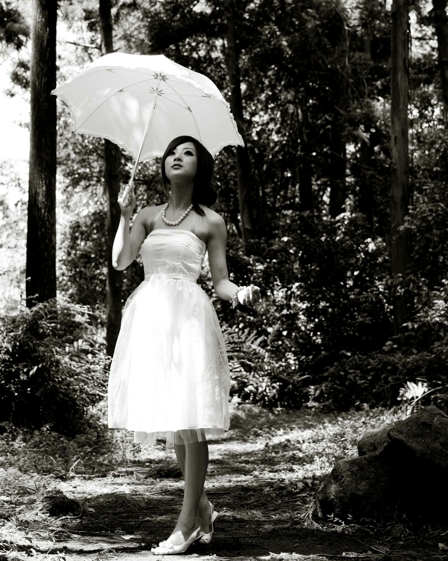 Gallery - 台湾正妹Mikako张凯洁黑白摄影写真_阳明山竹子湖唯美外拍_冷艳气质私房女神集锦台湾气质户外私房照冷艳 女神私房照_秀色女神 - image 31