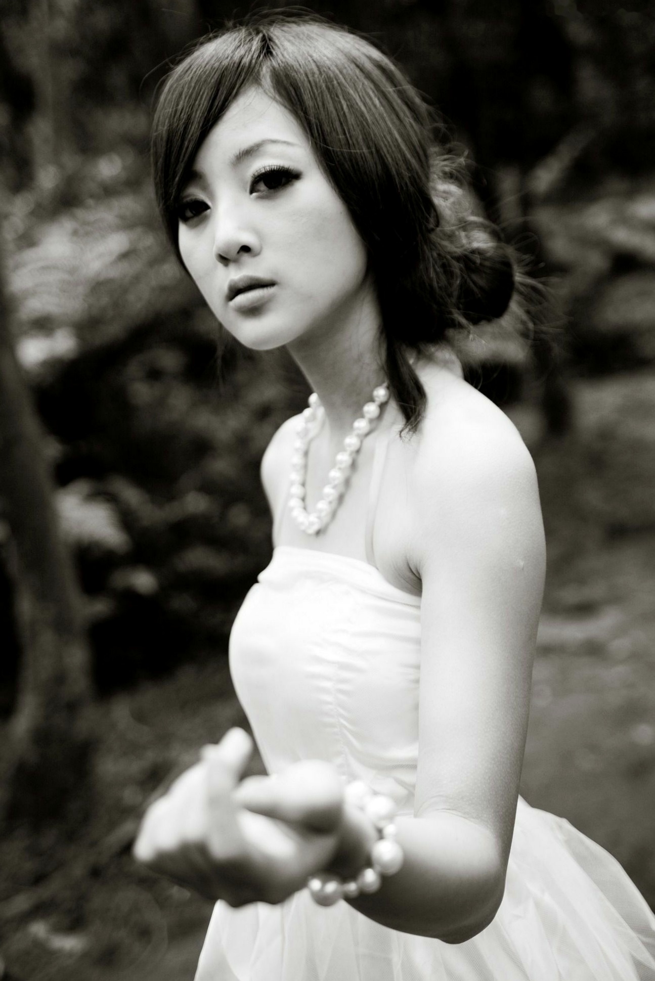 Gallery - 台湾正妹Mikako张凯洁黑白摄影写真_阳明山竹子湖唯美外拍_冷艳气质私房女神集锦台湾气质户外私房照冷艳 女神私房照_秀色女神 - image 44