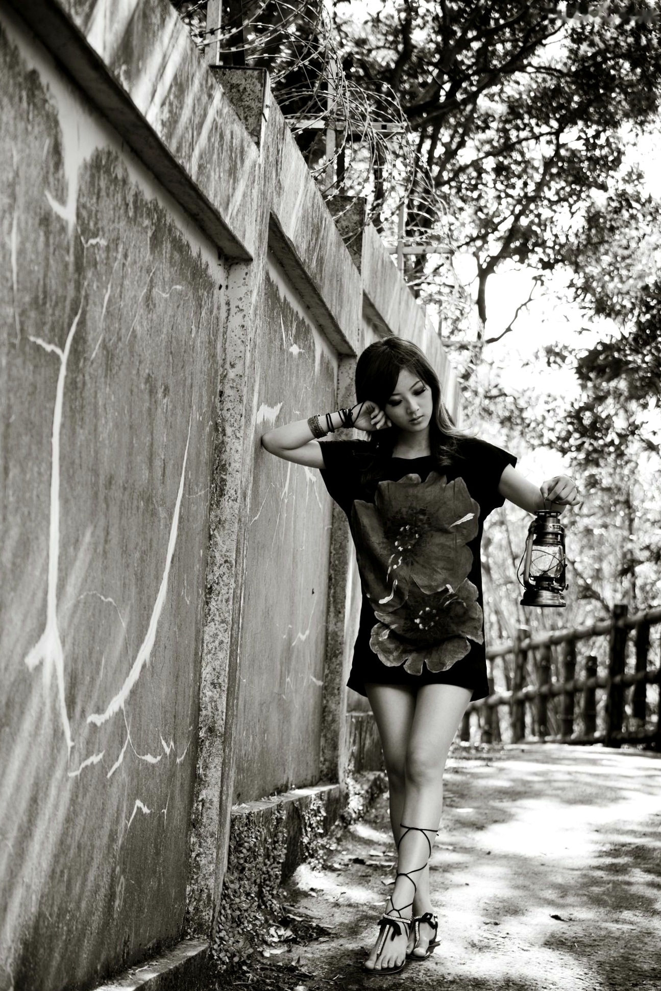 Gallery - 台湾正妹Mikako张凯洁黑白摄影写真_阳明山竹子湖唯美外拍_冷艳气质私房女神集锦台湾气质户外私房照冷艳 女神私房照_秀色女神 - image 64