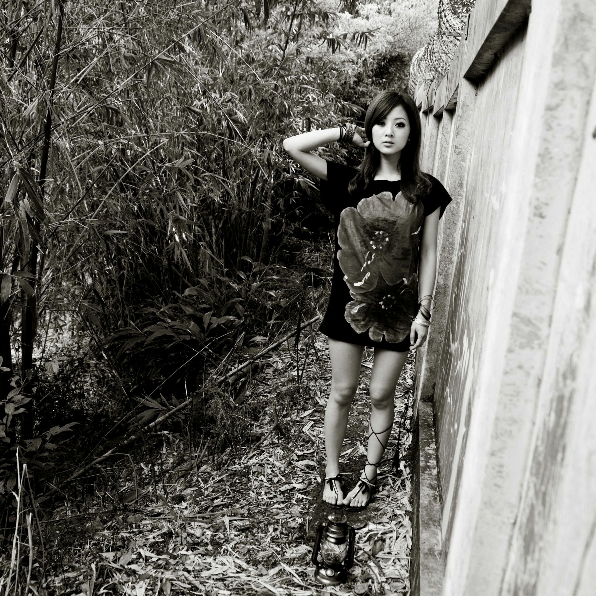 Gallery - 台湾正妹Mikako张凯洁黑白摄影写真_阳明山竹子湖唯美外拍_冷艳气质私房女神集锦台湾气质户外私房照冷艳 女神私房照_秀色女神 - image 70