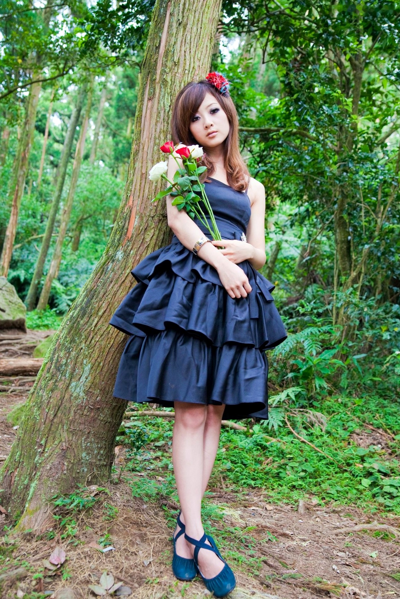 Gallery - 台湾正妹Mikako张凯洁黑白摄影写真_阳明山竹子湖唯美外拍_冷艳气质私房女神集锦台湾气质户外私房照冷艳 女神私房照_秀色女神 - image 88