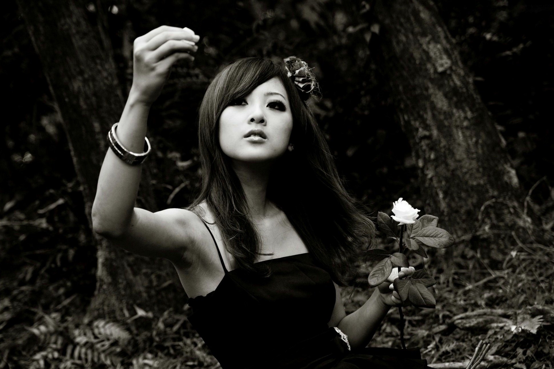 Gallery - 台湾正妹Mikako张凯洁黑白摄影写真_阳明山竹子湖唯美外拍_冷艳气质私房女神集锦台湾气质户外私房照冷艳 女神私房照_秀色女神 - image 95