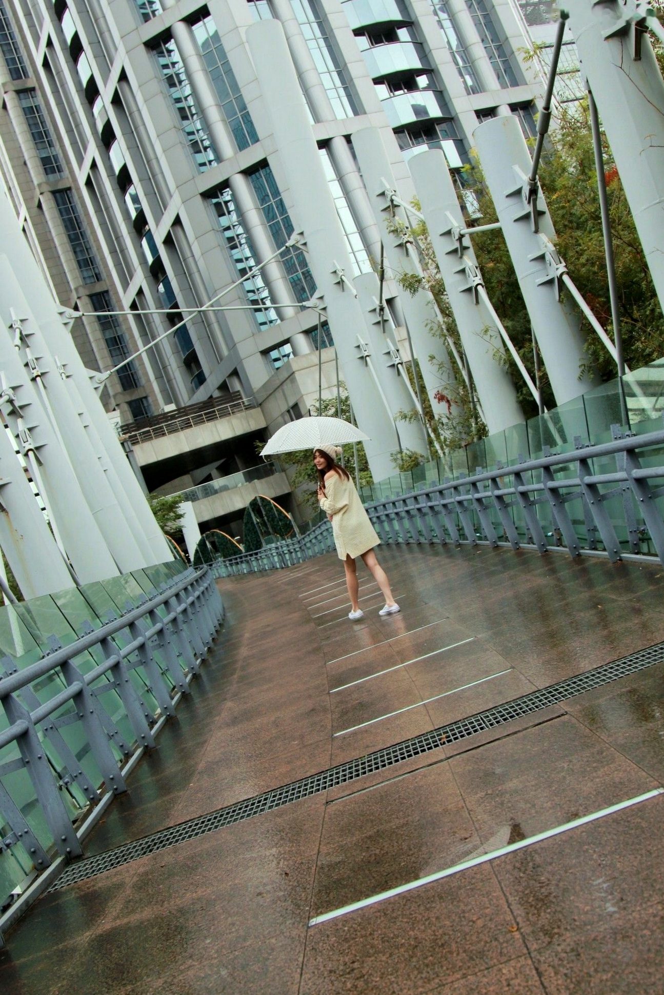 Gallery - 台湾正妹_ Brindy薛薛《板橋外拍》时尚街拍写真，演绎都市清纯邻家女神范儿[67P]台湾街拍清新气质美腿 女神私房照_秀色女神 - image 8