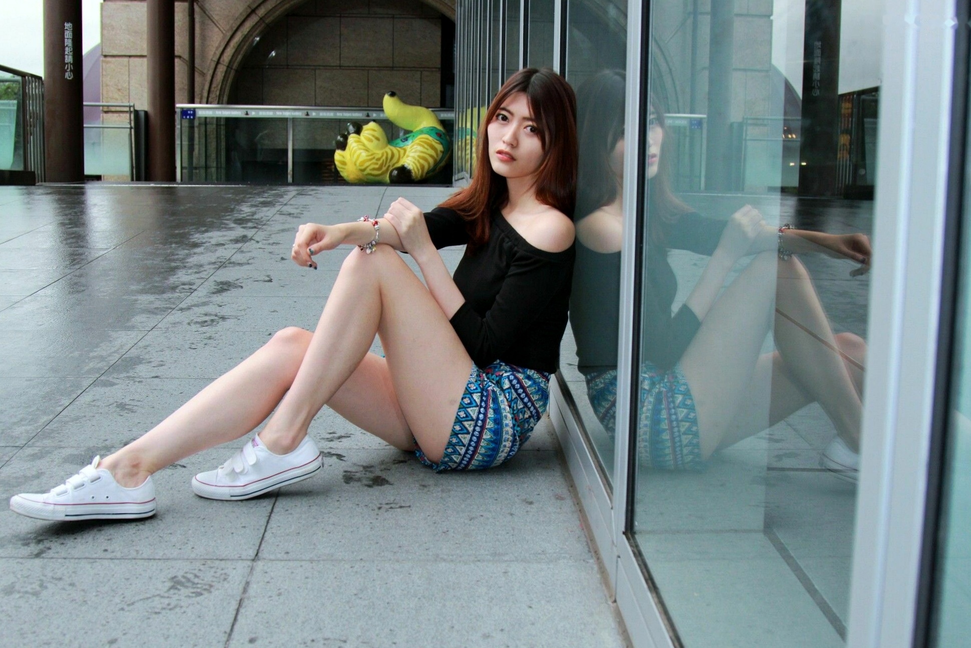 Gallery - 台湾正妹_ Brindy薛薛《板橋外拍》时尚街拍写真，演绎都市清纯邻家女神范儿[67P]台湾街拍清新气质美腿 女神私房照_秀色女神 - image 25