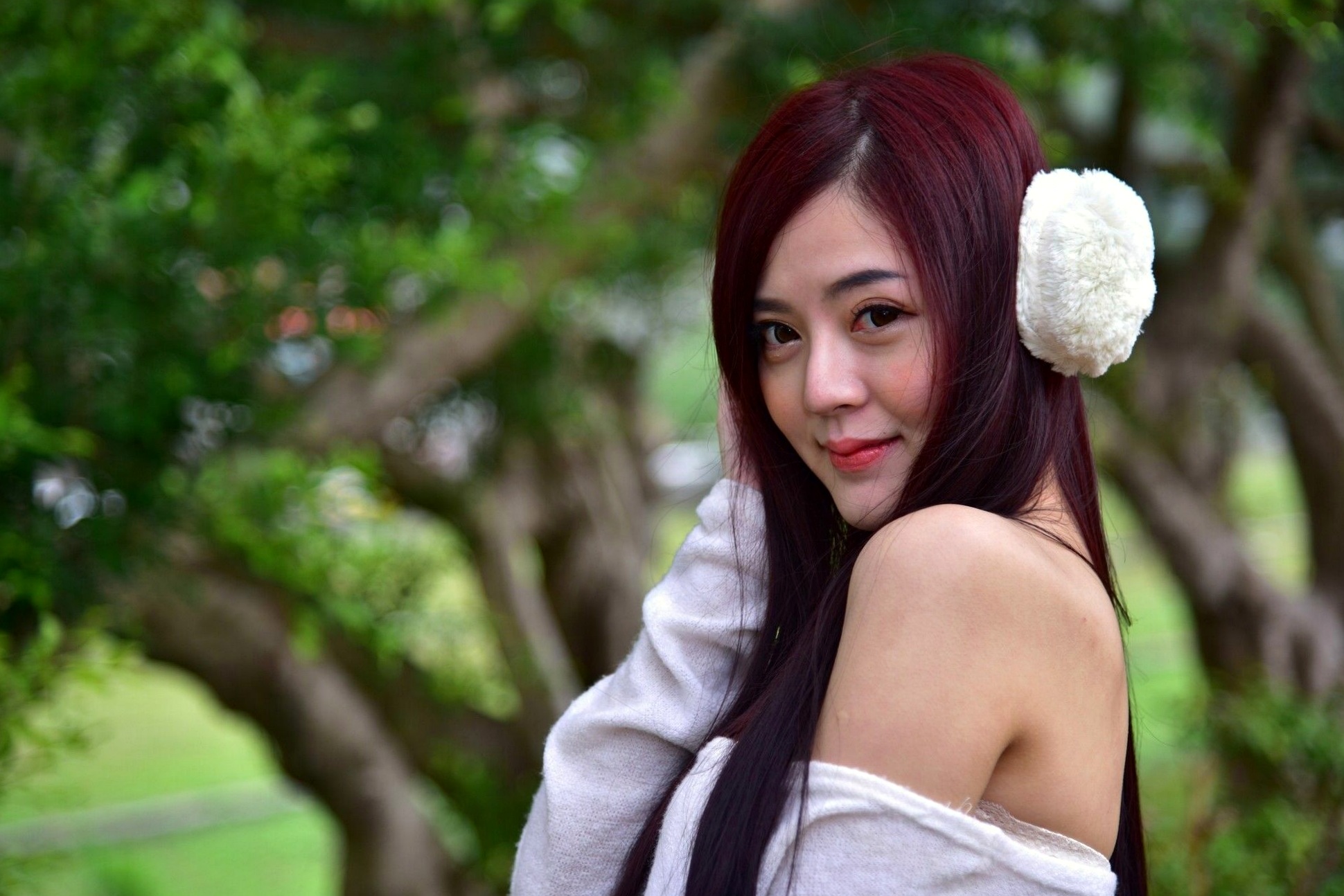 Gallery - 台湾正妹姜雨姗双溪公园户外写真，古典红旗袍搭配黑丝尽显娇媚气质台湾旗袍黑丝户外气质 女神私房照_秀色女神 - image 7