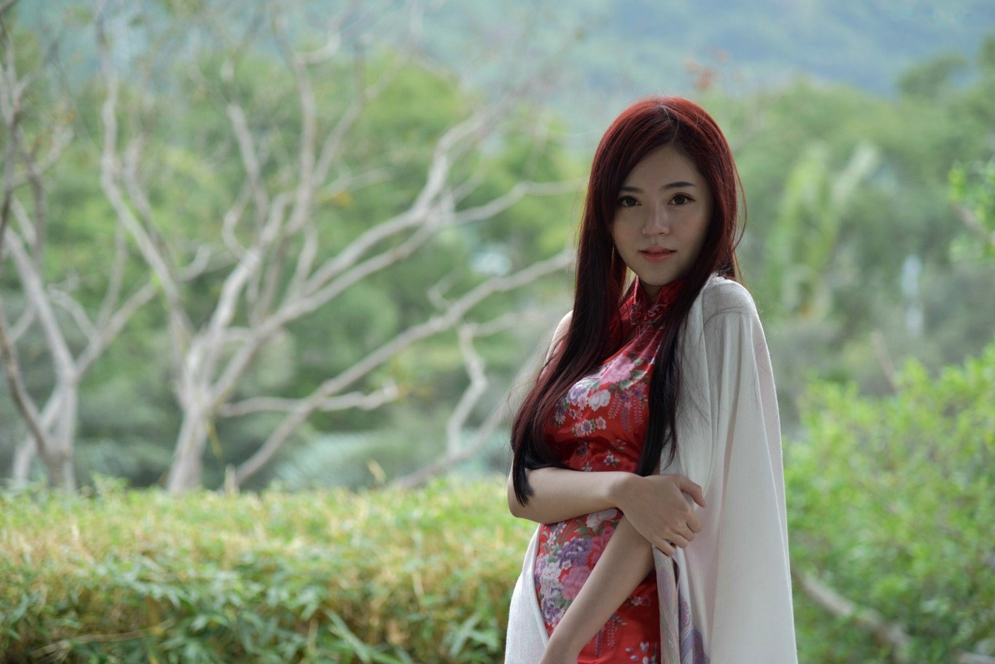 Gallery - 台湾正妹姜雨姗双溪公园户外写真，古典红旗袍搭配黑丝尽显娇媚气质台湾旗袍黑丝户外气质 女神私房照_秀色女神 - image 17