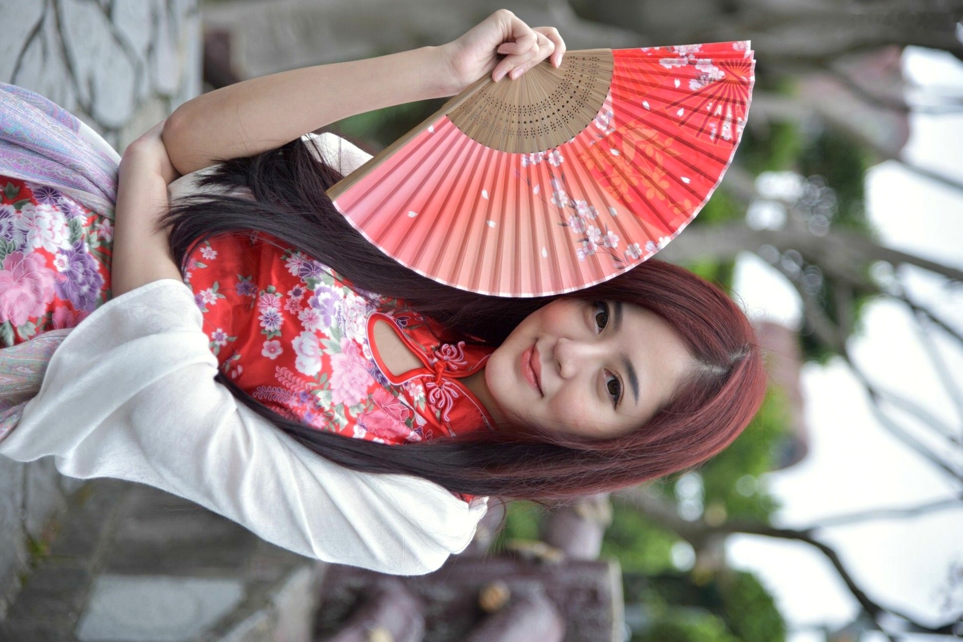 Gallery - 台湾正妹姜雨姗双溪公园户外写真，古典红旗袍搭配黑丝尽显娇媚气质台湾旗袍黑丝户外气质 女神私房照_秀色女神 - image 20