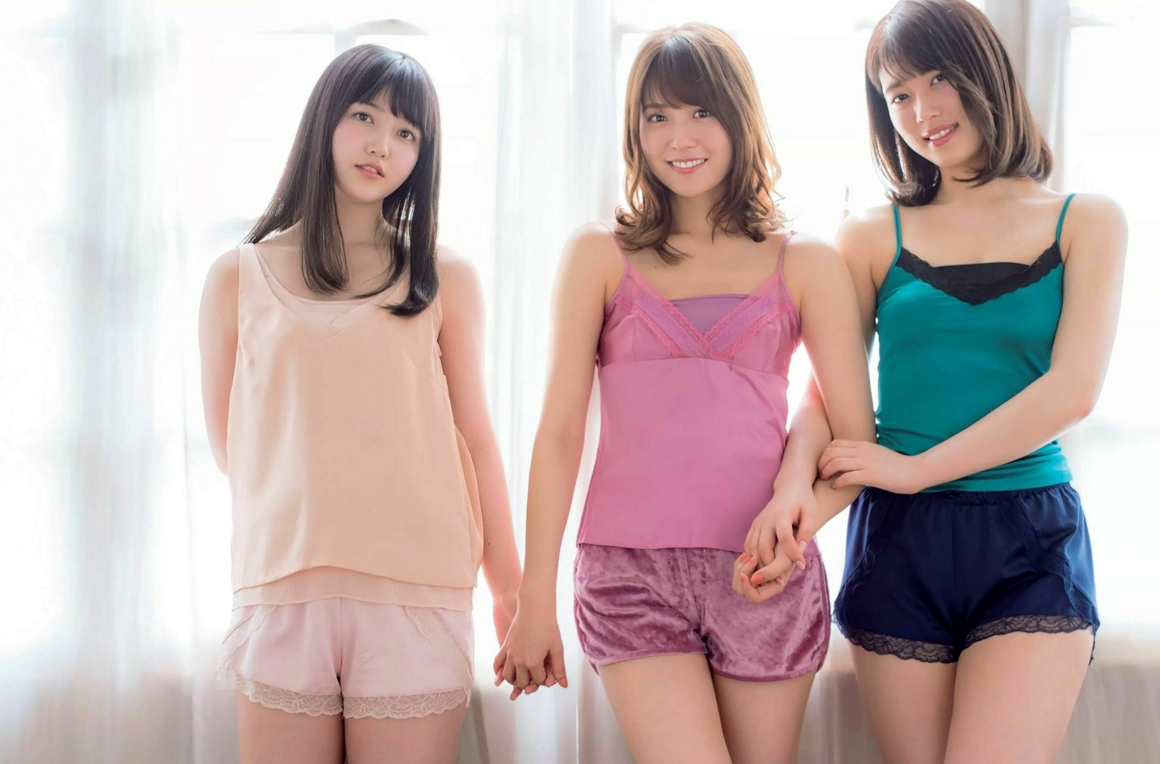 Gallery - FLASH杂志精选：浅川梨奈领衔众女神浴室私房写真，居家清纯与性感浴巾诱惑大赏日本性感女神私房照大尺度 女神私房照_秀色女神 - image 4