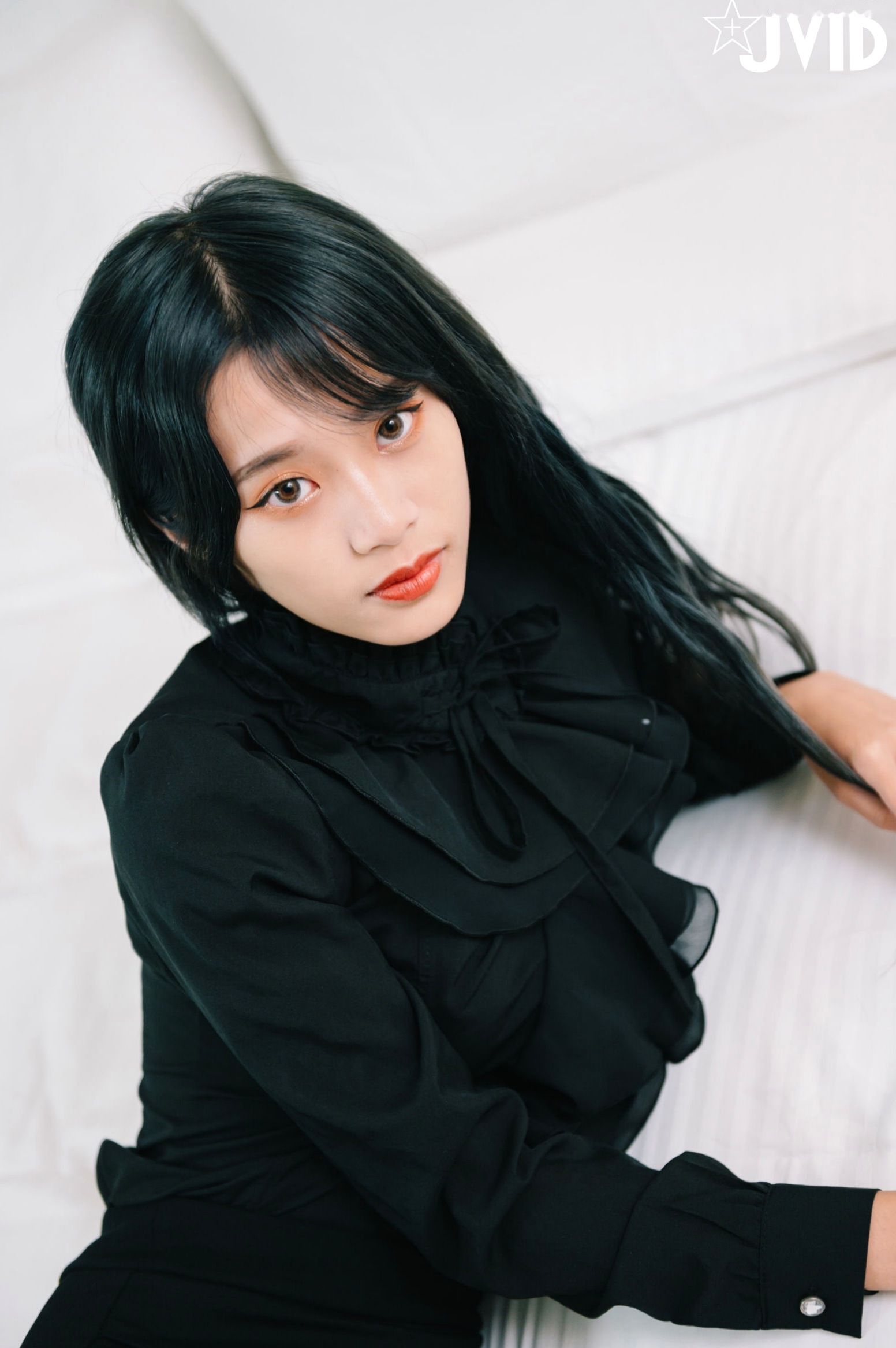Gallery - JVID韩芳语-下班后的情色指导：OL职场制服诱惑，极致黑丝私房写真JVID制服大尺度性感丝袜 女神私房照_秀色女神 - image 7