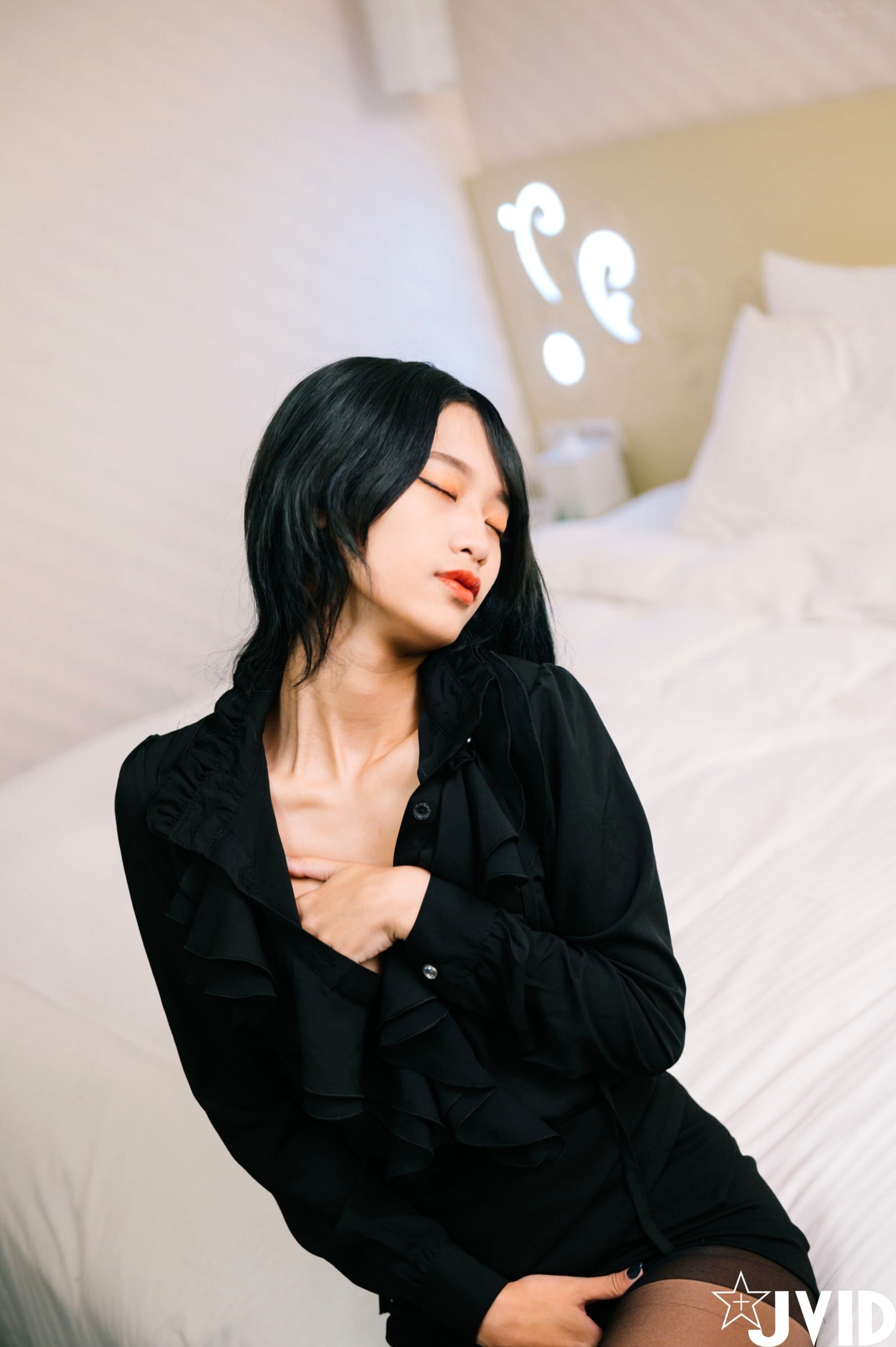 Gallery - JVID韩芳语-下班后的情色指导：OL职场制服诱惑，极致黑丝私房写真JVID制服大尺度性感丝袜 女神私房照_秀色女神 - image 15