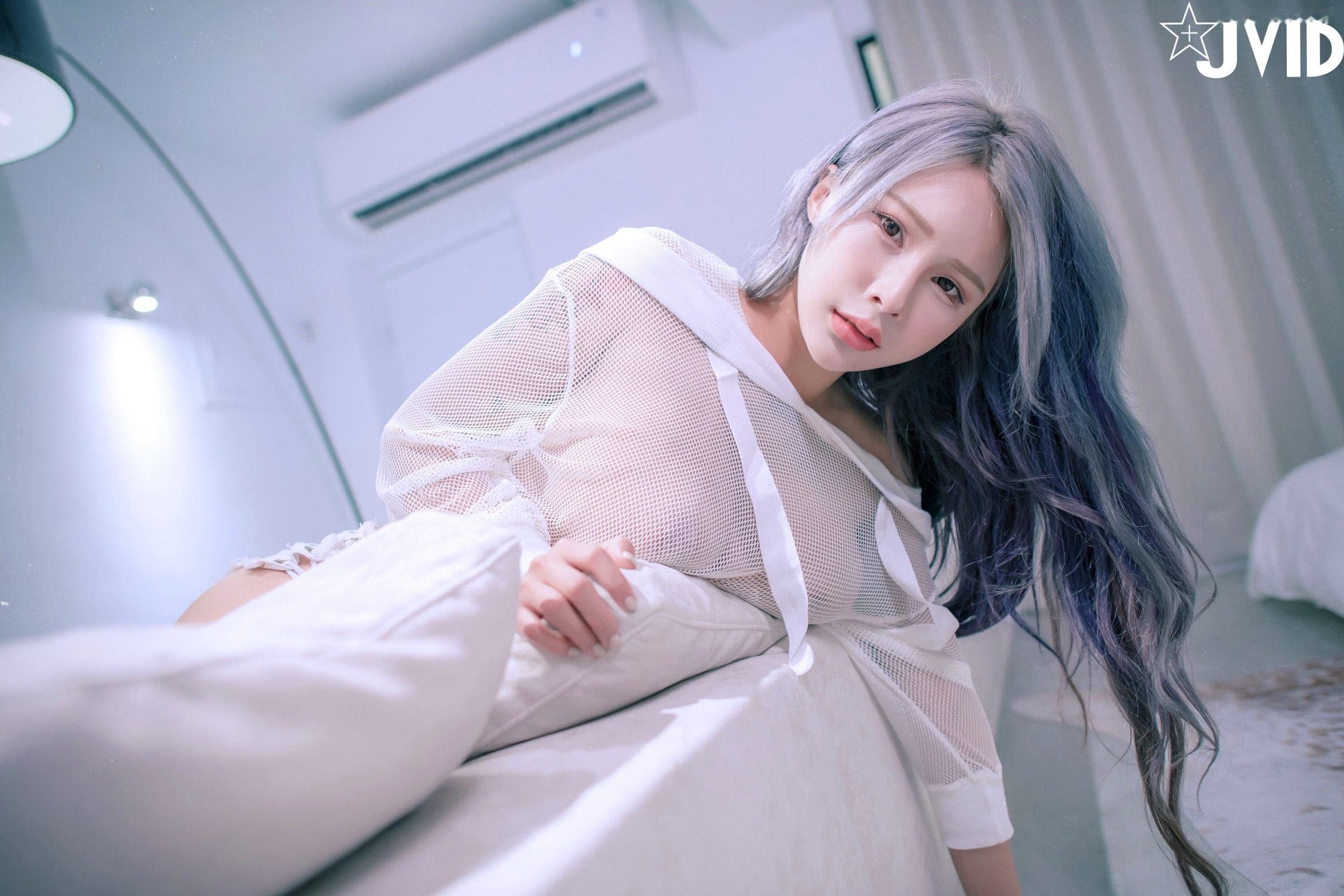Gallery - JVID艾妃神级美乳私房写真：白纱蕾丝内衣诱惑，展现极致身材的迷人情欲之夜性感尤物人间胸器大尺度JVID 女神私房照_秀色女神 - image 22