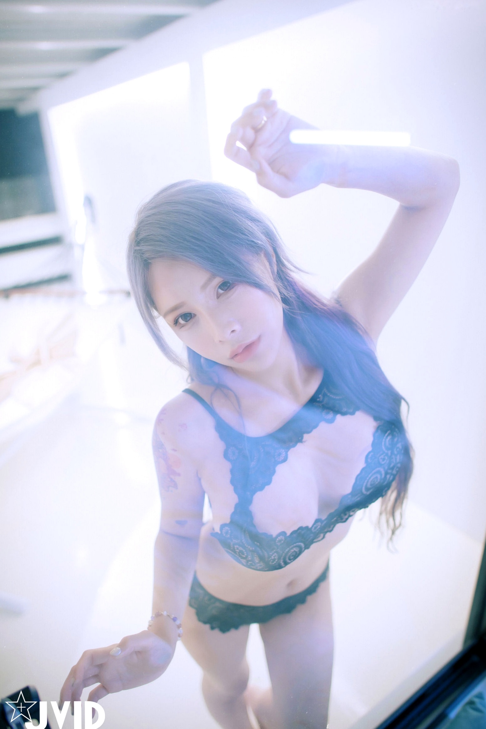 Gallery - JVID艾妃神级美乳私房写真：白纱蕾丝内衣诱惑，展现极致身材的迷人情欲之夜性感尤物人间胸器大尺度JVID 女神私房照_秀色女神 - image 41