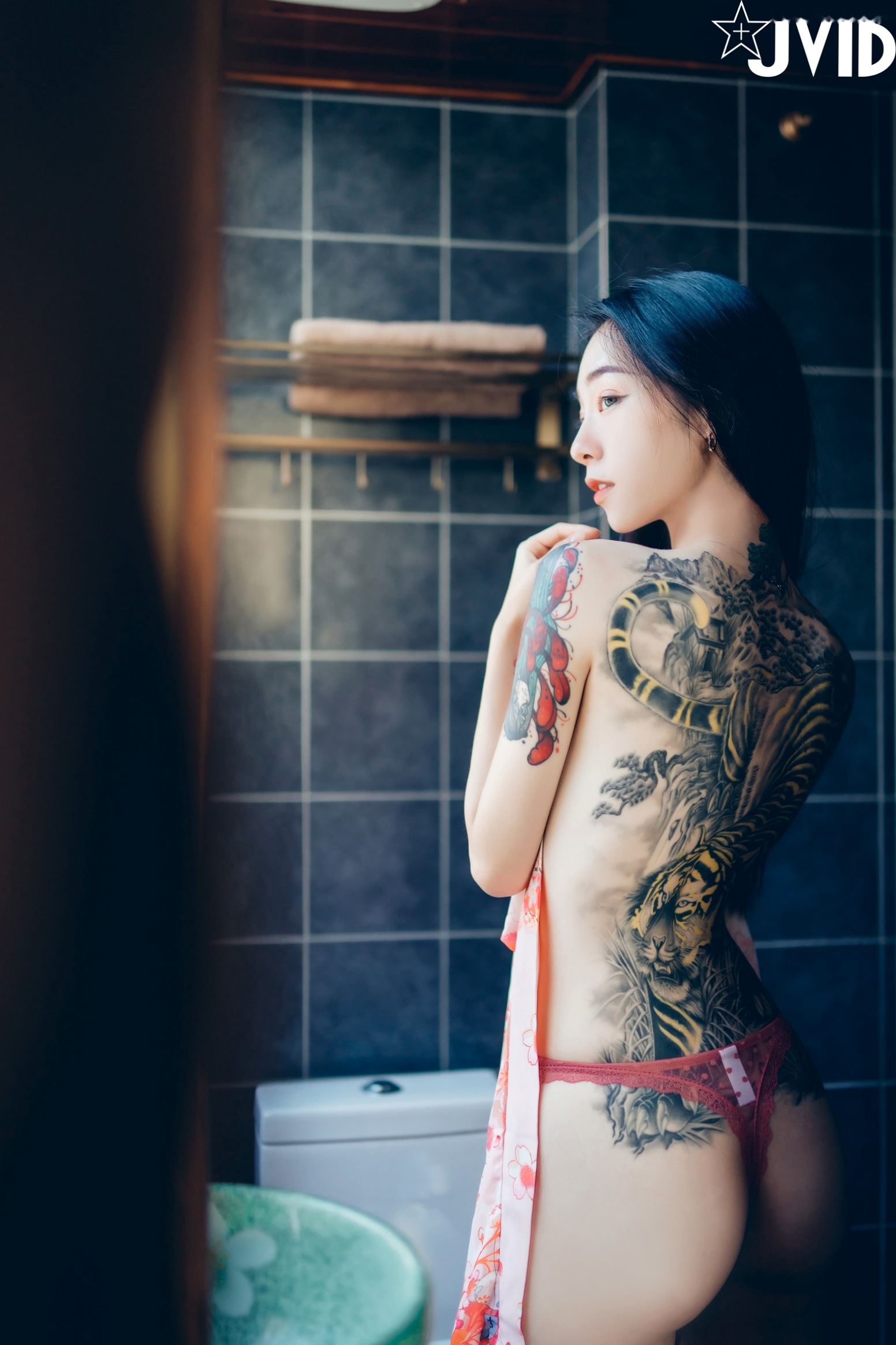 Gallery - JVID模特 - model飘飘：日式和风私房写真，性感浴衣与个性纹身演绎极致女神魅力JVID性感诱惑女神内衣 女神私房照_秀色女神 - image 71
