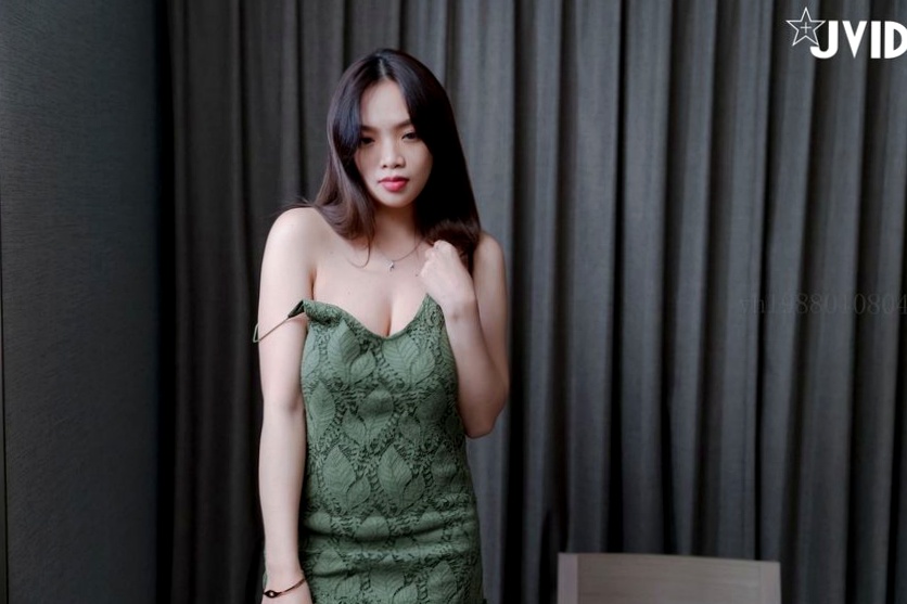 Gallery - JVID写真：火辣巨乳女房东角色扮演，私房诱惑大尺度系列套图与视频JVID性感诱惑波涛胸涌大尺度 女神私房照_秀色女神 - image 4
