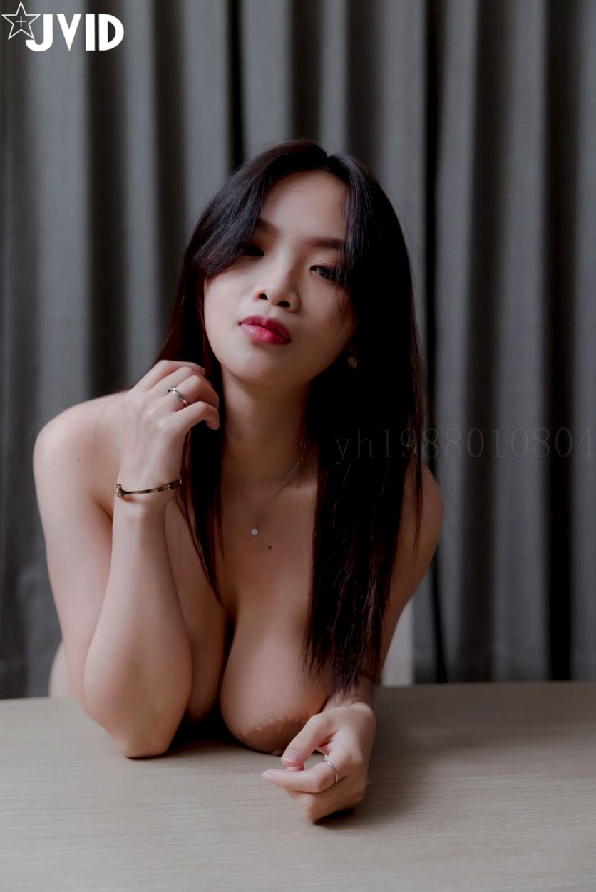 Gallery - JVID写真：火辣巨乳女房东角色扮演，私房诱惑大尺度系列套图与视频JVID性感诱惑波涛胸涌大尺度 女神私房照_秀色女神 - image 25
