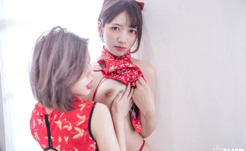 Gallery - JVID写真紫欣＆语芯闺蜜私房卧室互动：极致性感的大尺度诱惑与高清动态视频性感诱惑私房照大尺度JVID 女神私房照_秀色女神 - image 35