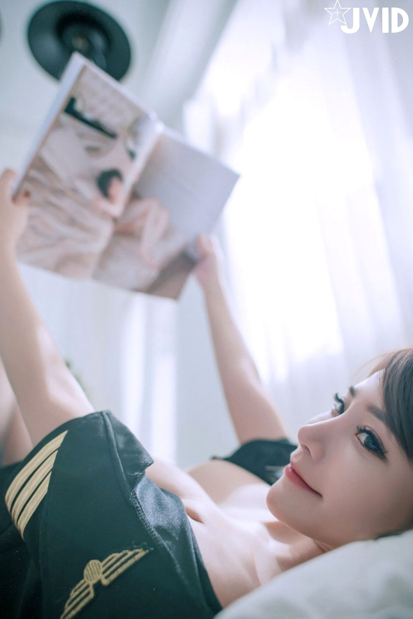 Gallery - JVID写真巨乳乐乐情欲空姐私房套图：极致身材制服诱惑，网袜长腿撩人，大尺度写真完美演绎JVID性感制服诱惑人间胸器大尺度空姐 女神私房照_秀色女神 - image 22