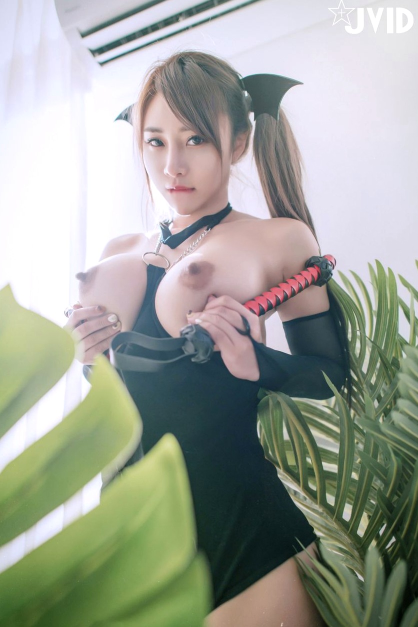 Gallery - JVID写真巨乳乐乐情欲空姐私房套图：极致身材制服诱惑，网袜长腿撩人，大尺度写真完美演绎JVID性感制服诱惑人间胸器大尺度空姐 女神私房照_秀色女神 - image 41