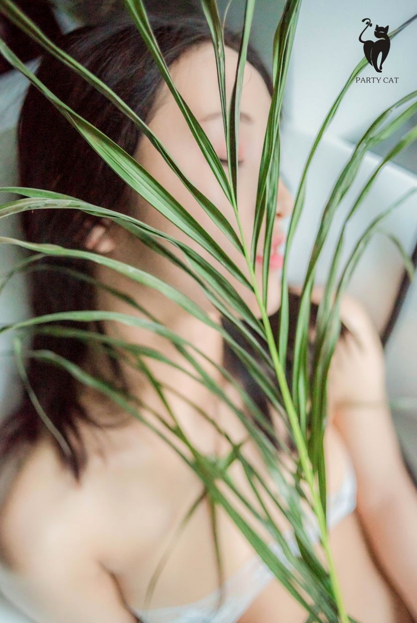 Gallery - [PARTYCAT]轰趴猫 - Chiness Model 特刊玉女浴室私房写真，清新清纯蕾丝诱惑大尺度套图[37P]浴室私房照性感清新诱惑 女神私房照_秀色女神 - image 23