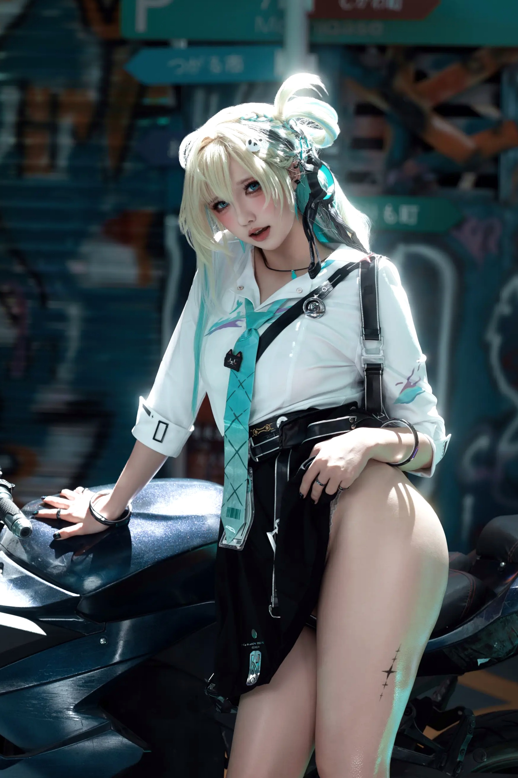 Gallery - 鬼马少女阿薰kaOri - 鸣潮 琳奈 摩托车制服诱惑角色扮演私房照性感制服诱惑角色扮演 女神私房照_秀色女神 - image 7
