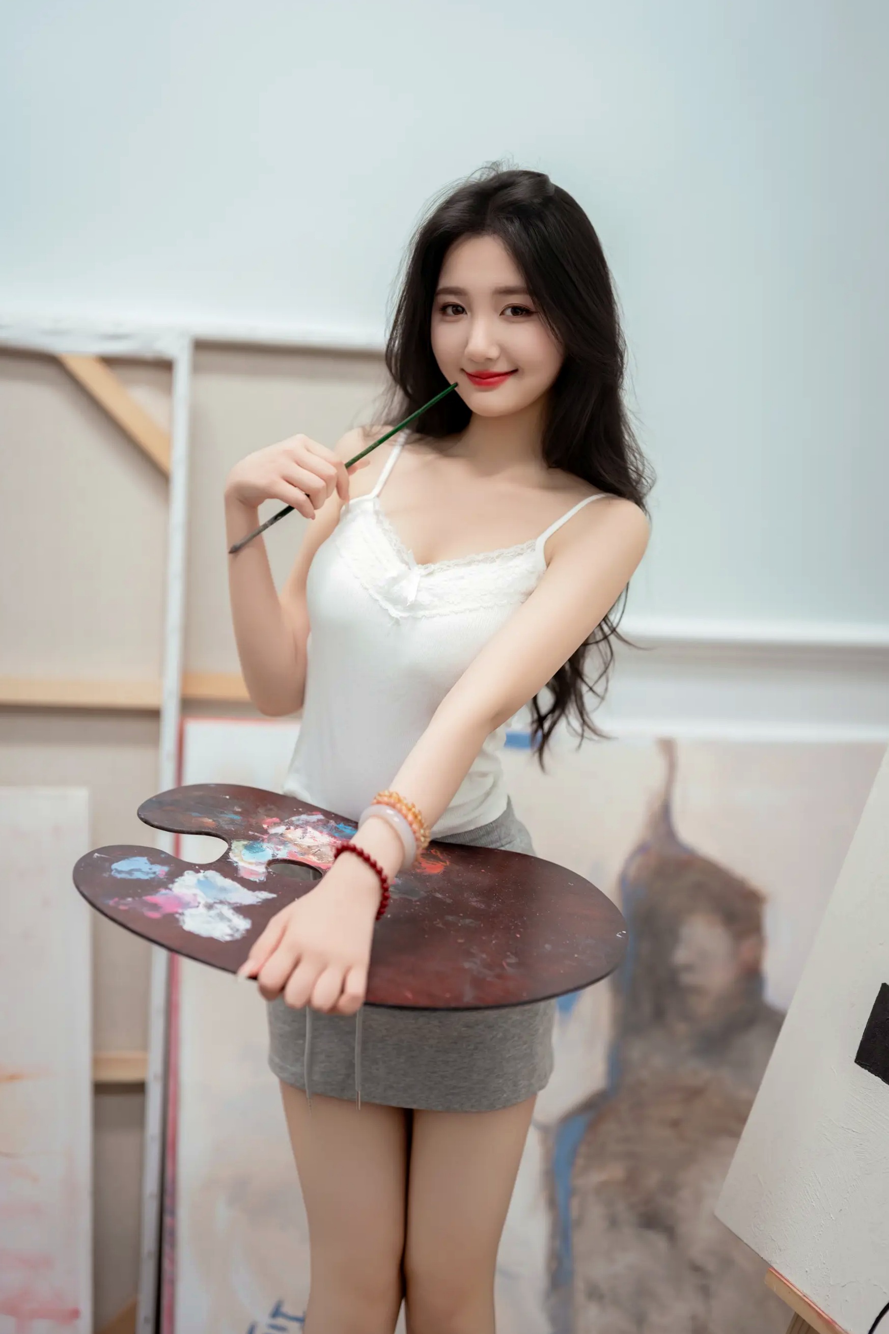 Gallery - [YITUYU]艺图语 - Art Language  2025.07.02 居家轻私写真 oyee 白色吊带睡裙卧室私房美图 [41P]性感私房照白嫩气质诱惑 女神私房照_秀色女神 - image 1