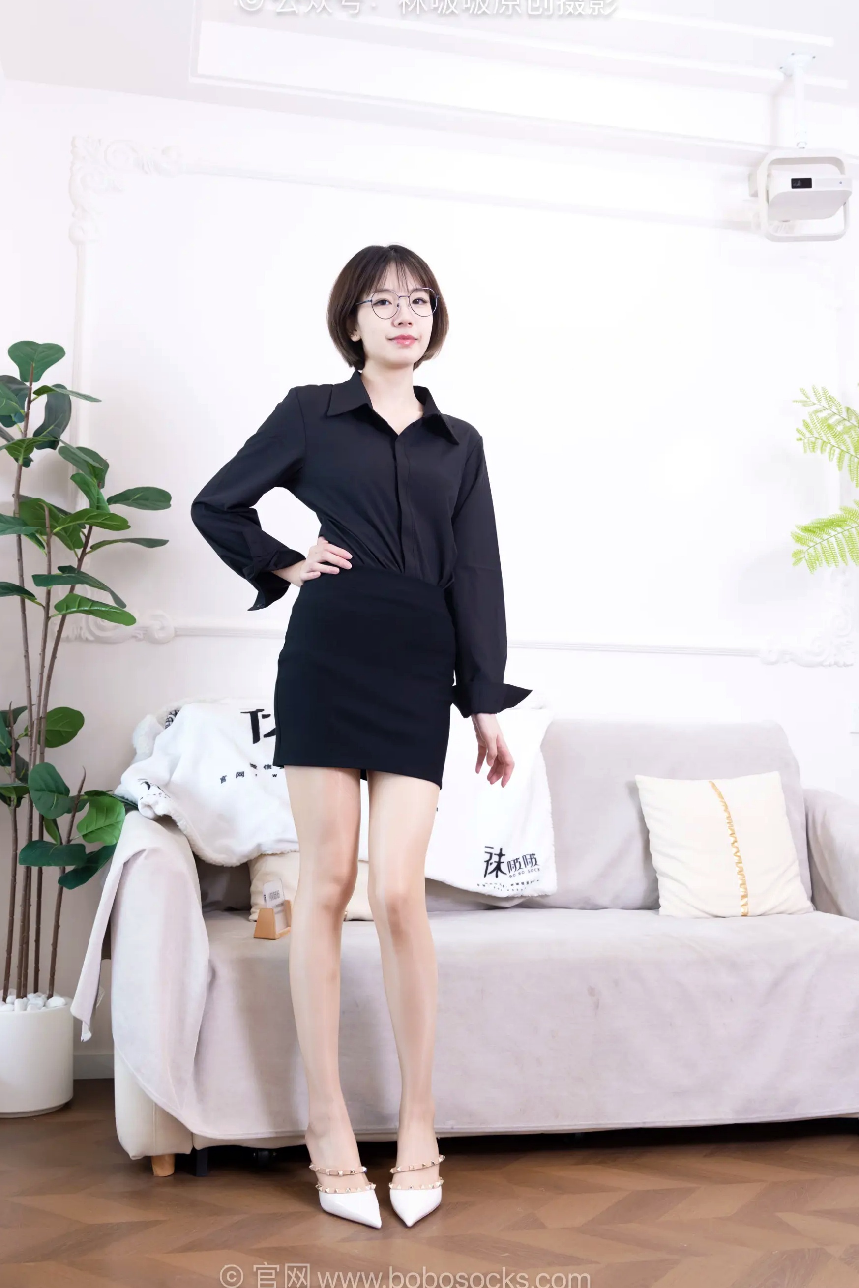 Gallery - BoBoSocks袜啵啵 - Chiness Model  小甜豆-职业装OL私房写真、高跟鞋、油亮薄肉丝、绝美丝袜腿模、职场诱惑系拍摄 [99P]性感制服诱惑气质私房照 女神私房照_秀色女神 - image 4