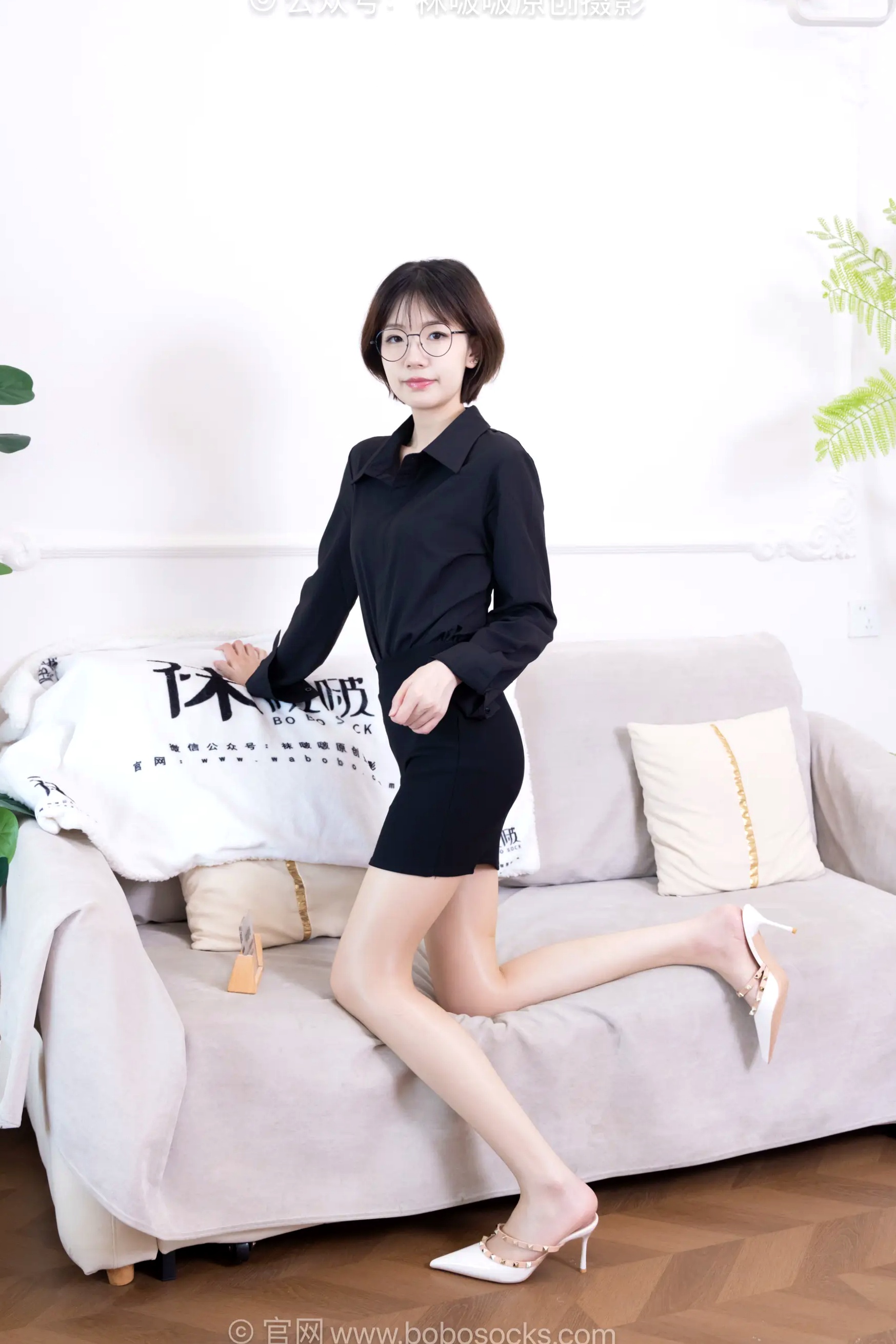 Gallery - BoBoSocks袜啵啵 - Chiness Model  小甜豆-职业装OL私房写真、高跟鞋、油亮薄肉丝、绝美丝袜腿模、职场诱惑系拍摄 [99P]性感制服诱惑气质私房照 女神私房照_秀色女神 - image 8