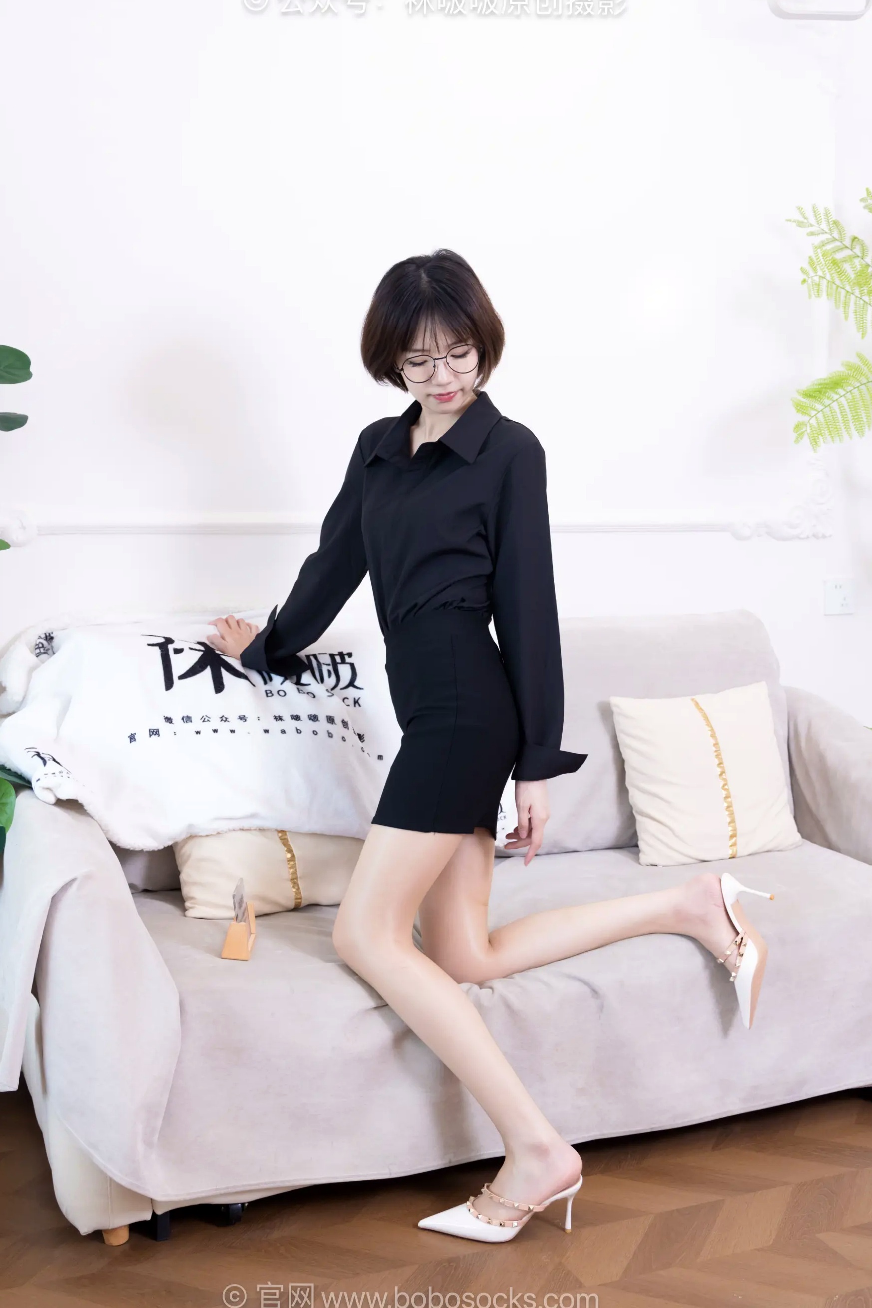 Gallery - BoBoSocks袜啵啵 - Chiness Model  小甜豆-职业装OL私房写真、高跟鞋、油亮薄肉丝、绝美丝袜腿模、职场诱惑系拍摄 [99P]性感制服诱惑气质私房照 女神私房照_秀色女神 - image 9