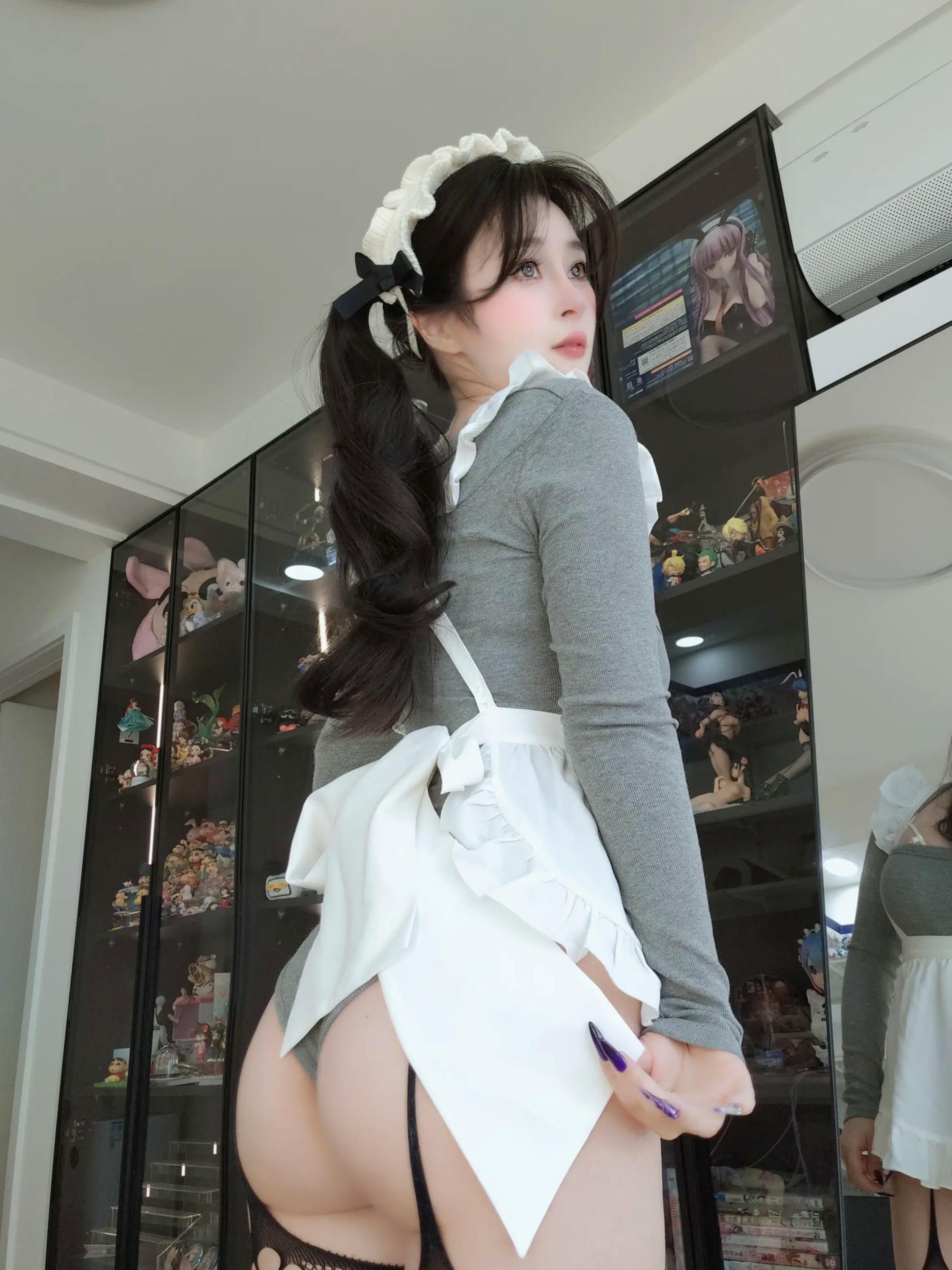 Coser白银2025年6月订阅：女仆装与古典肚兜私房写真，童颜巨乳诱惑之作[94P]