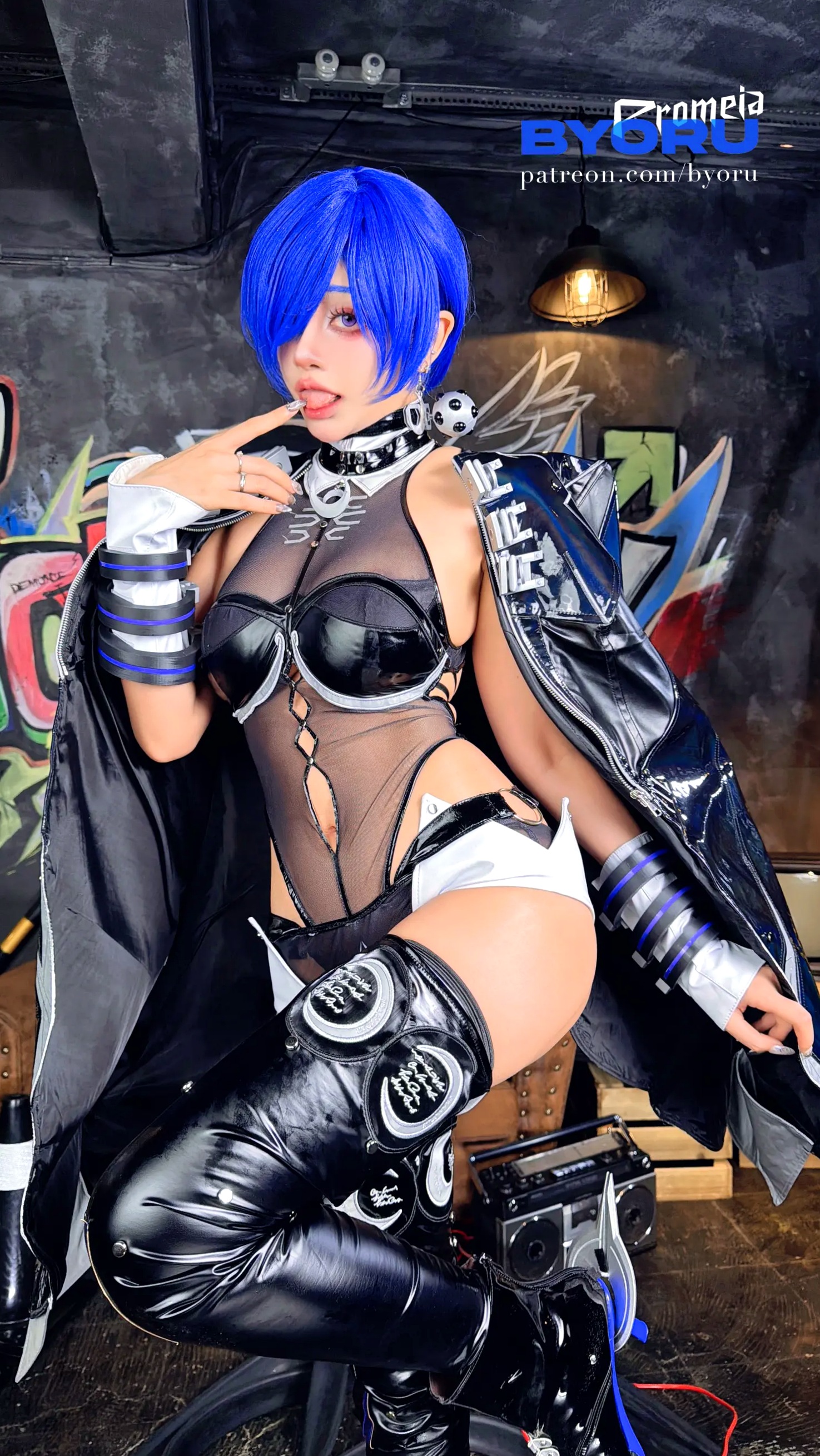 Gallery - Byoru - 绝区零Cosplay性感连体衣写真，极致身材与前卫涂鸦风格，大尺度福利套图性感角色扮演大尺度诱惑美腿 女神私房照_秀色女神 - image 2