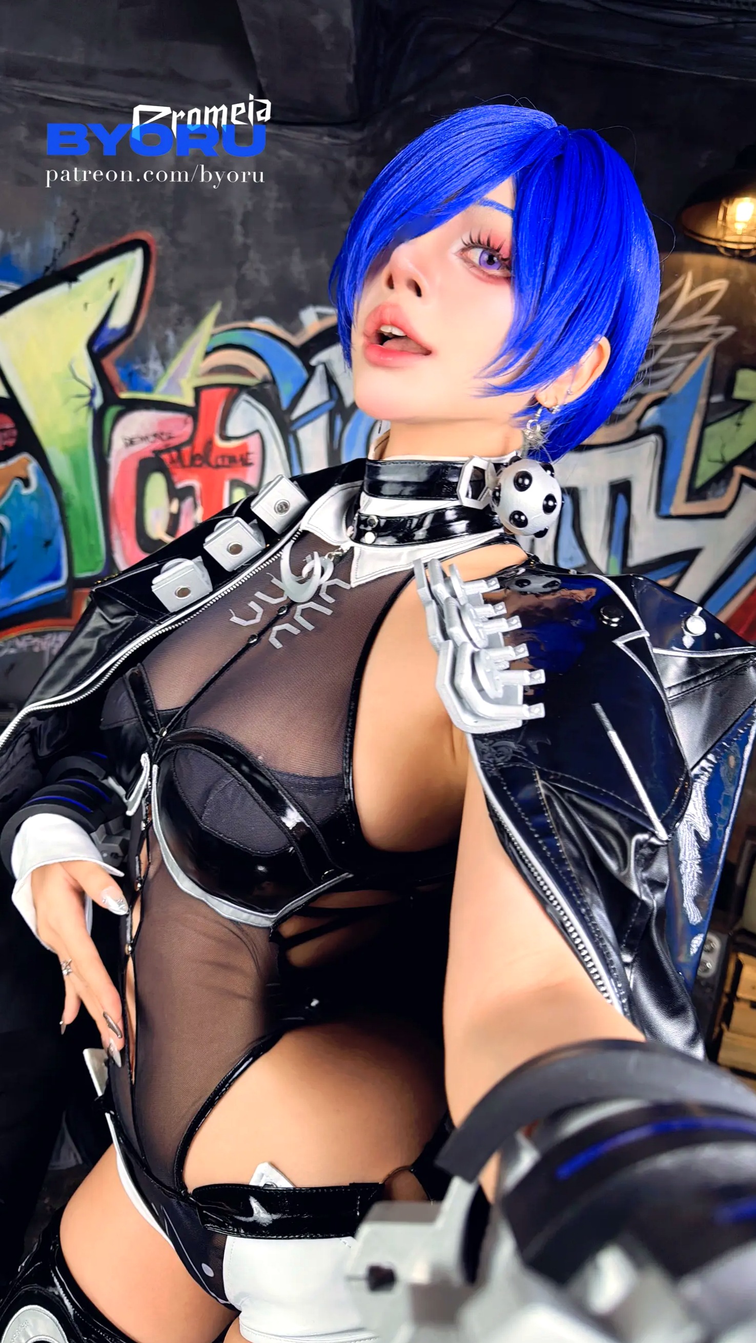 Gallery - Byoru - 绝区零Cosplay性感连体衣写真，极致身材与前卫涂鸦风格，大尺度福利套图性感角色扮演大尺度诱惑美腿 女神私房照_秀色女神 - image 4