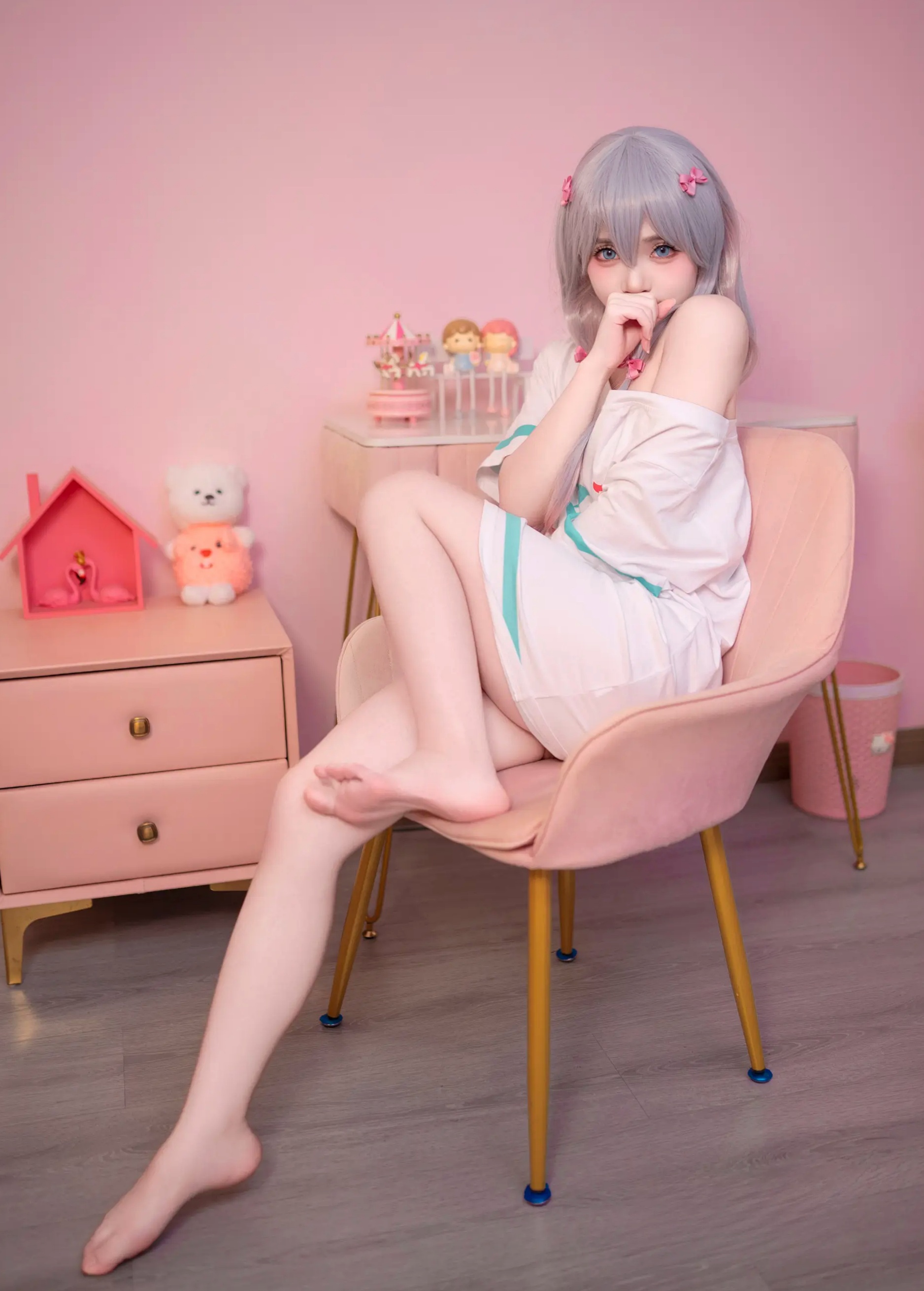 Gallery - Bangni邦尼 - 情色漫画老师 和泉纱雾 [86P] 女神私房照_秀色女神 - image 1