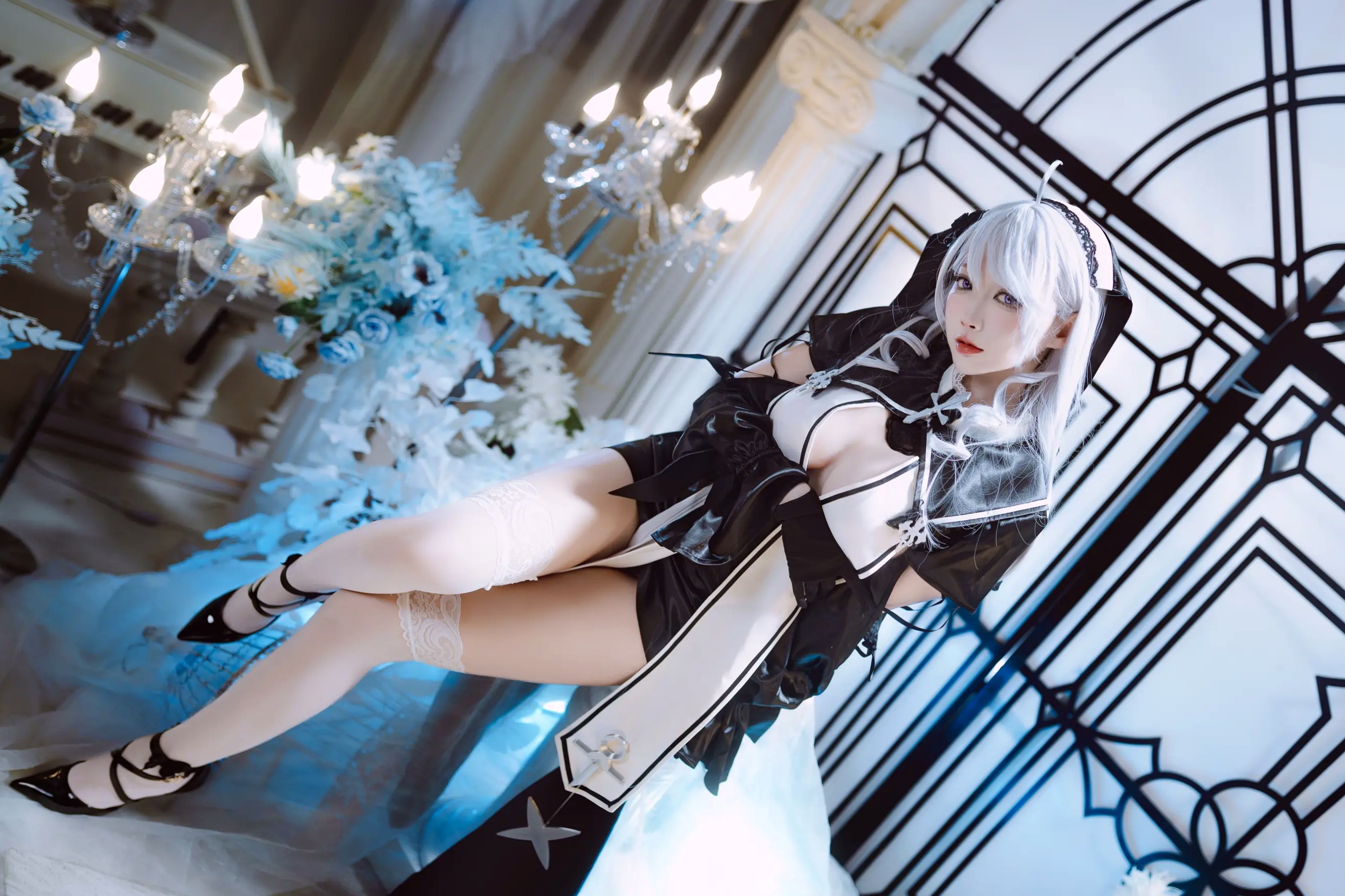 宫本桜 - 碧蓝航线阿尔及利亚高清cosplay写真集，冷艳哥特风制服诱惑，绝美银发少女极致出镜 [21P]