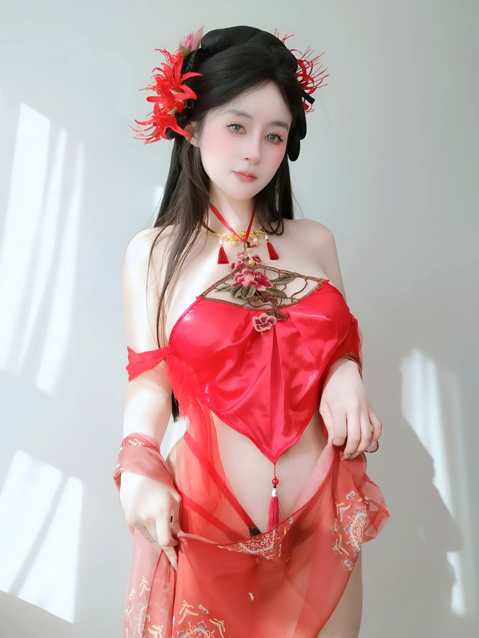 Coser白银最新写真合集，猫耳女仆装与古典肚兜造型，大尺度福利展现诱惑身材，高品质角色扮演私房摄影