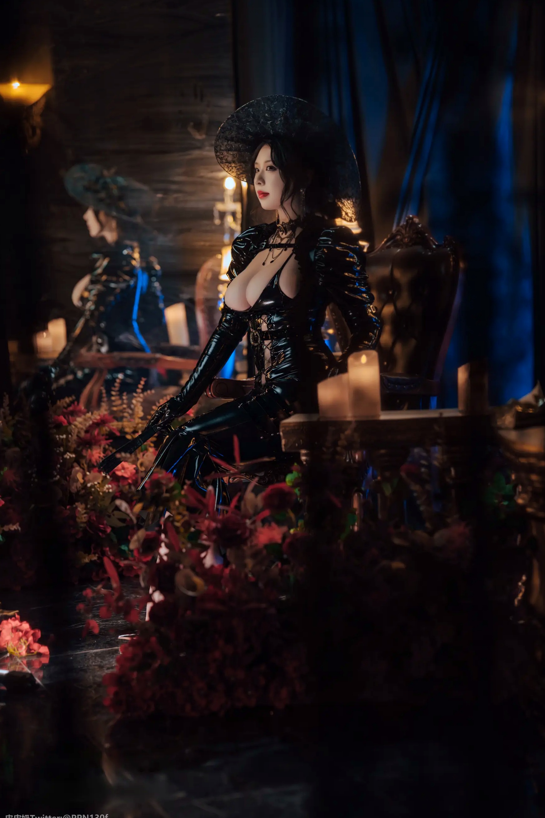 皮皮奶可可爱了啦 - 莉莉丝：暗黑哥特风漆皮束身女巫角色扮演，冷艳红唇红玫瑰，极致曲线诱惑 [40P]