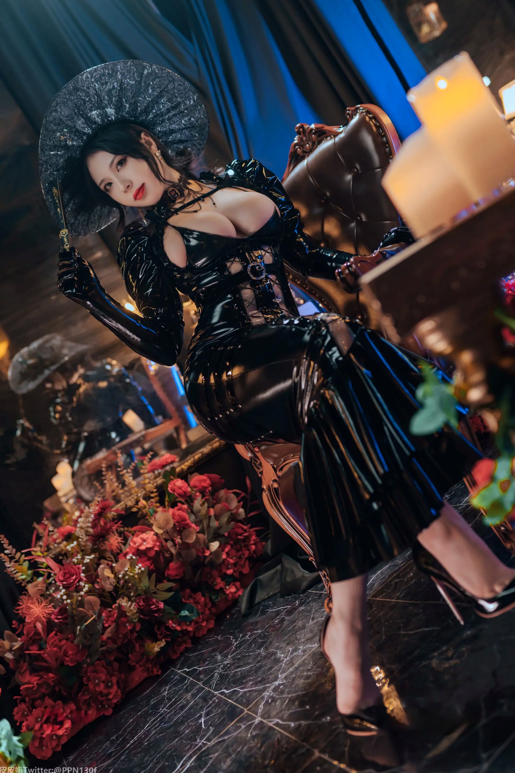 皮皮奶可可爱了啦 - 莉莉丝：暗黑哥特风漆皮束身女巫角色扮演，冷艳红唇红玫瑰，极致曲线诱惑 [40P]