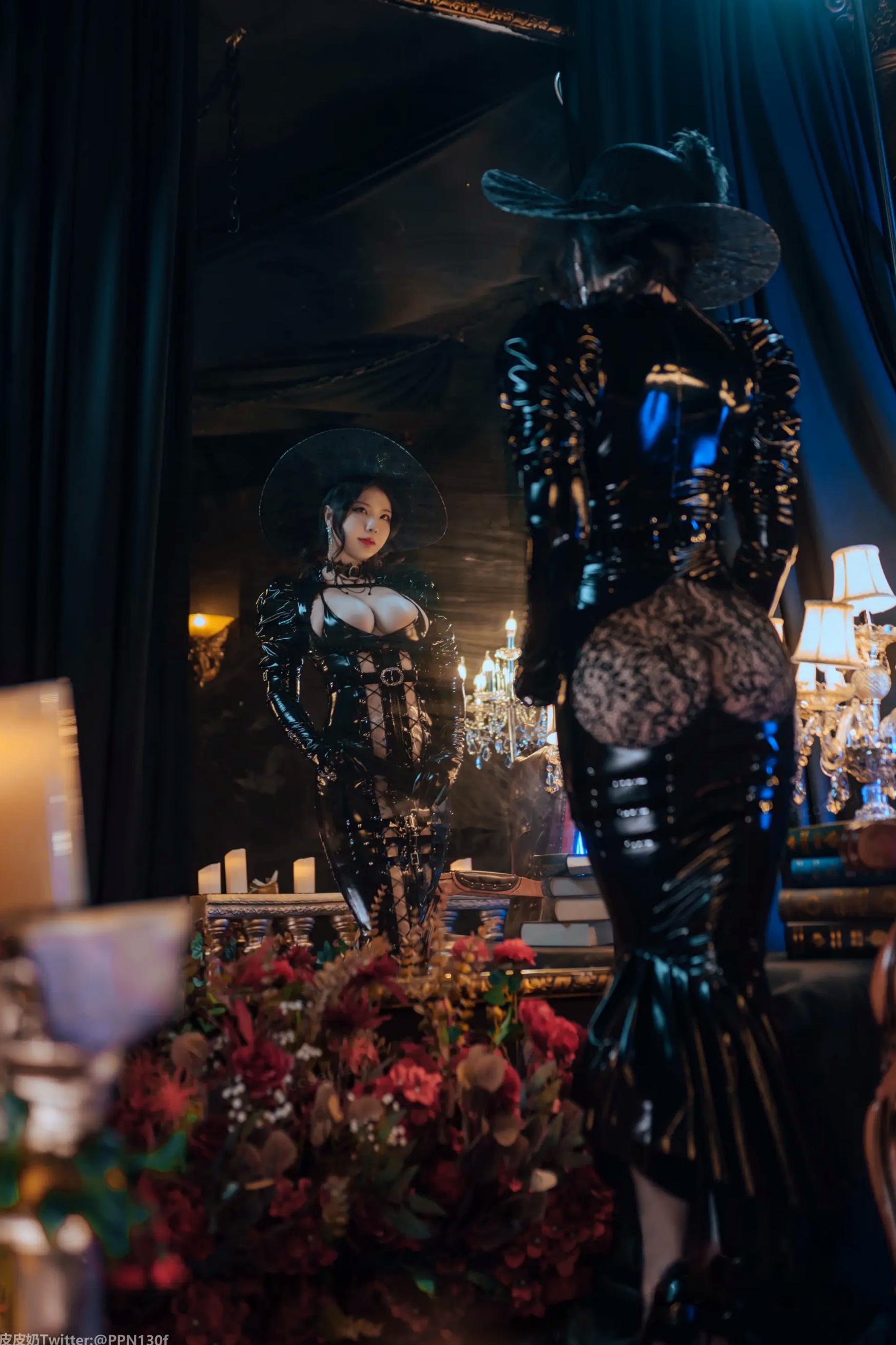 皮皮奶可可爱了啦 - 莉莉丝：暗黑哥特风漆皮束身女巫角色扮演，冷艳红唇红玫瑰，极致曲线诱惑 [40P]