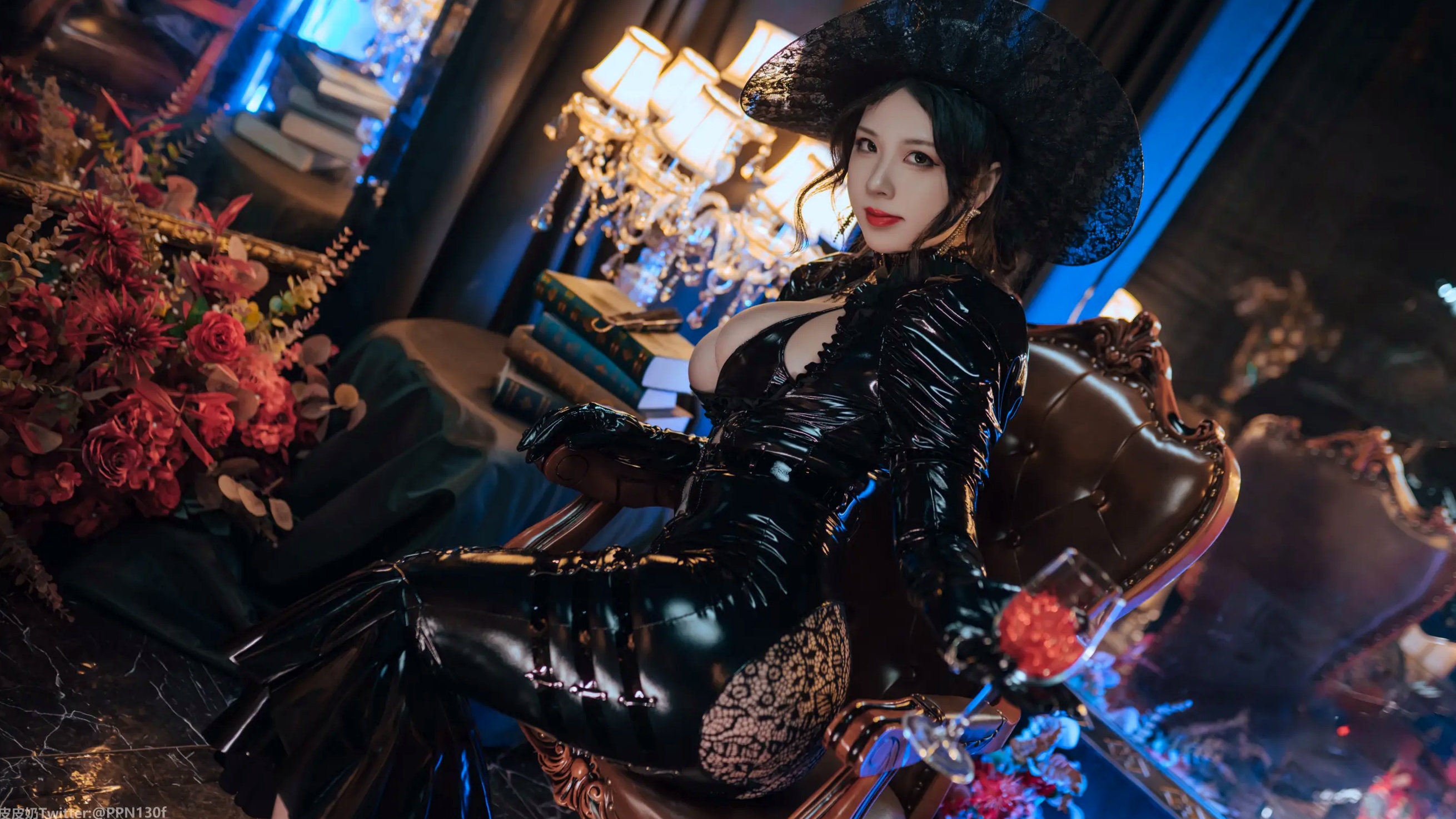 皮皮奶可可爱了啦 - 莉莉丝：暗黑哥特风漆皮束身女巫角色扮演，冷艳红唇红玫瑰，极致曲线诱惑 [40P]