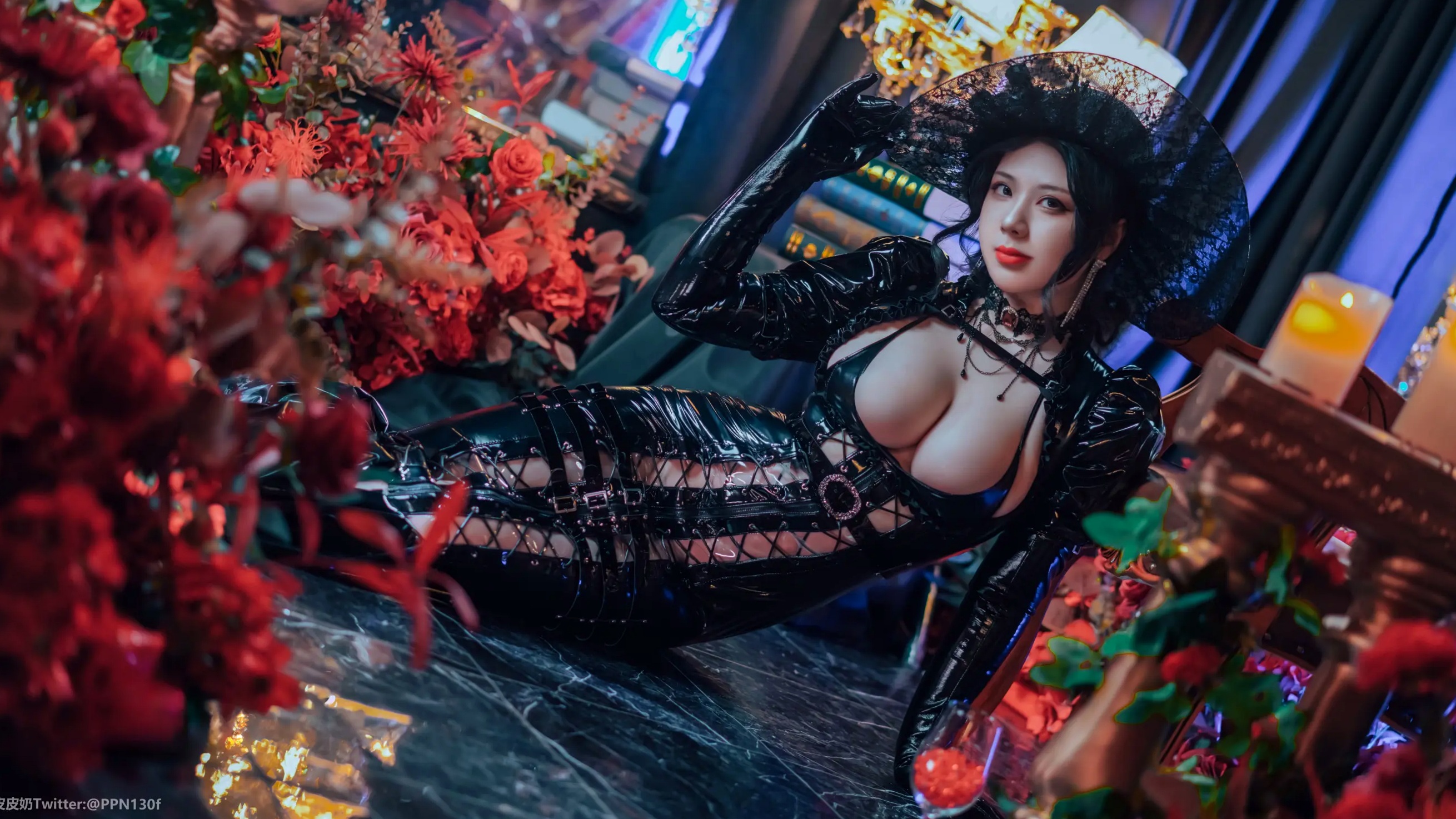 皮皮奶可可爱了啦 - 莉莉丝：暗黑哥特风漆皮束身女巫角色扮演，冷艳红唇红玫瑰，极致曲线诱惑 [40P]