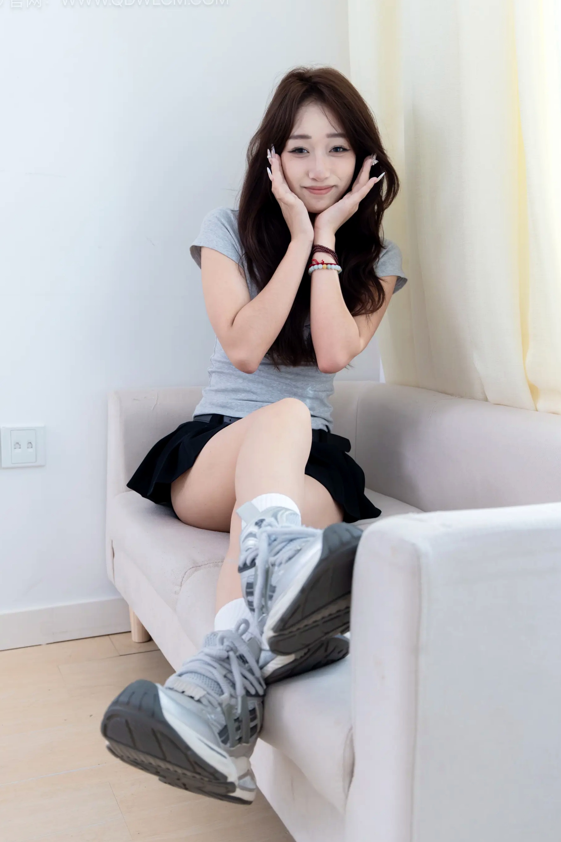 Gallery - 半夏-清新私房家居少女，纯白棉袜美腿写真，青春俏皮元气可爱，纯净治愈系风格气质清纯私房照家居美腿 女神私房照_秀色女神 - image 8