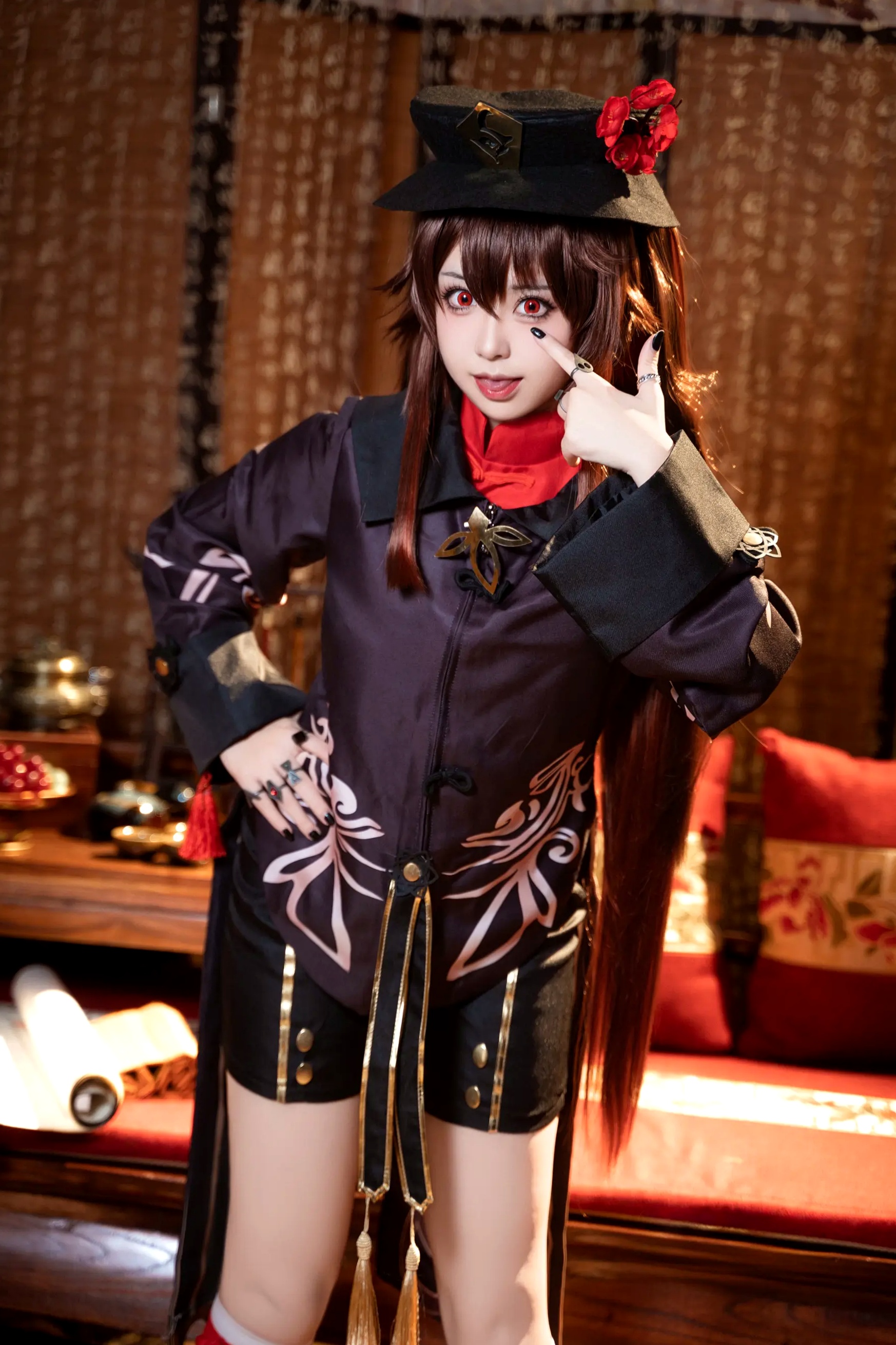 Gallery - 虎森森原神胡桃Cosplay性感女仆装诱惑写真，精致妆容还原二次元魅力[51P]性感诱惑角色扮演私房照 女神私房照_秀色女神 - image 5