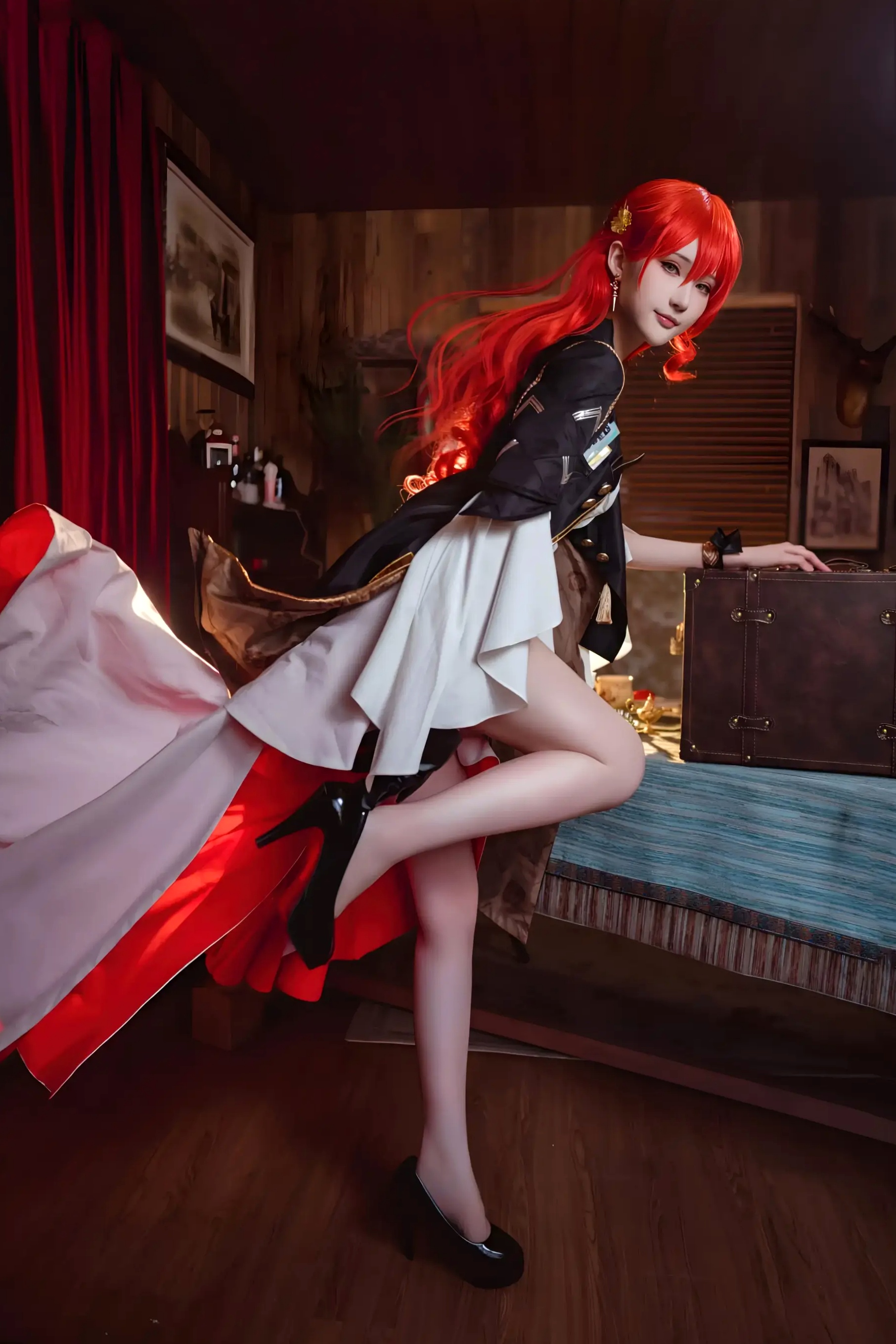 Gallery - 花兮_honoka 崩坏星穹铁道姬子COS 优雅知性御姐复古风写真角色扮演御女郎 - Royal Lady 气质冷艳 女神私房照_秀色女神 - image 1