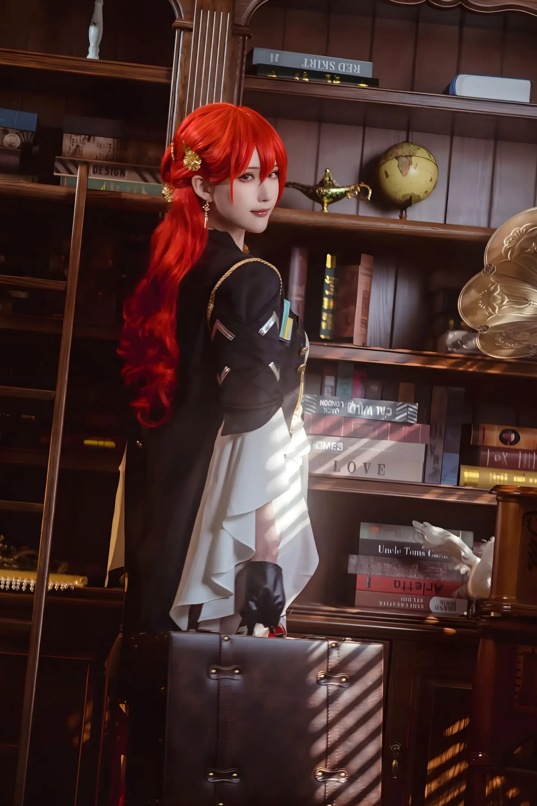Gallery - 花兮_honoka 崩坏星穹铁道姬子COS 优雅知性御姐复古风写真角色扮演御女郎 - Royal Lady 气质冷艳 女神私房照_秀色女神 - image 5