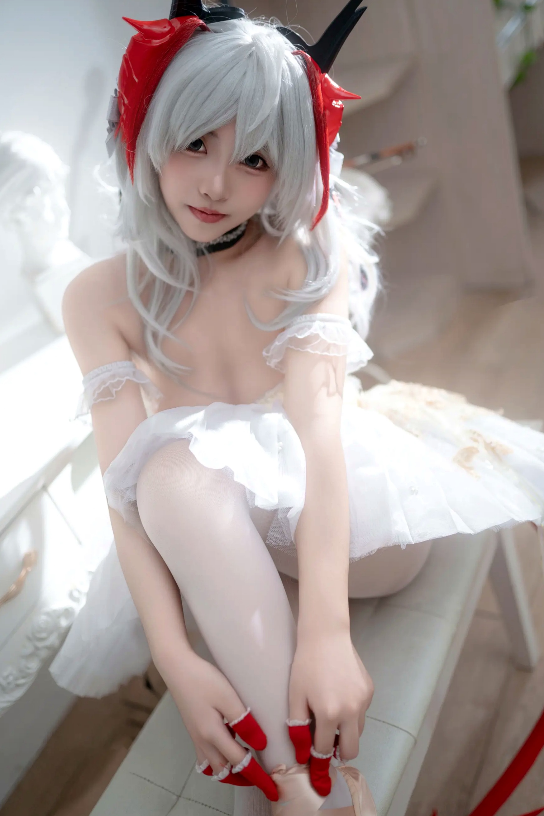Bangni邦尼 明日方舟W角色扮演 芭蕾舞者琴室清纯私房美腿写真 [117P]