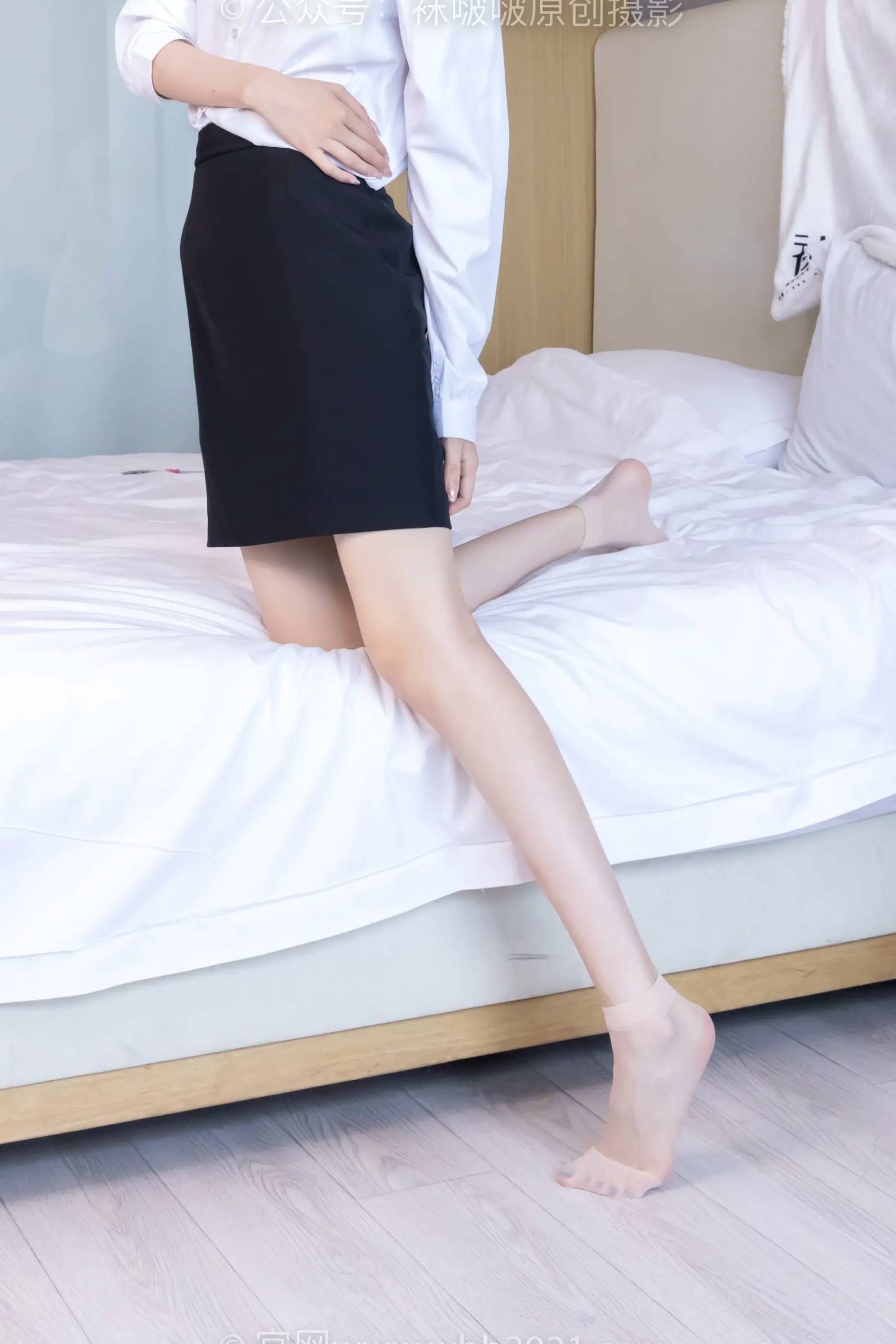 Gallery - BoBoSocks袜啵啵 - Chiness Model  稚予清纯知性OL风，黑丝肉丝美腿搭配高跟鞋，优雅女神职场私房写真 [85P]丝袜黑丝美腿气质私房照 女神私房照_秀色女神 - image 3