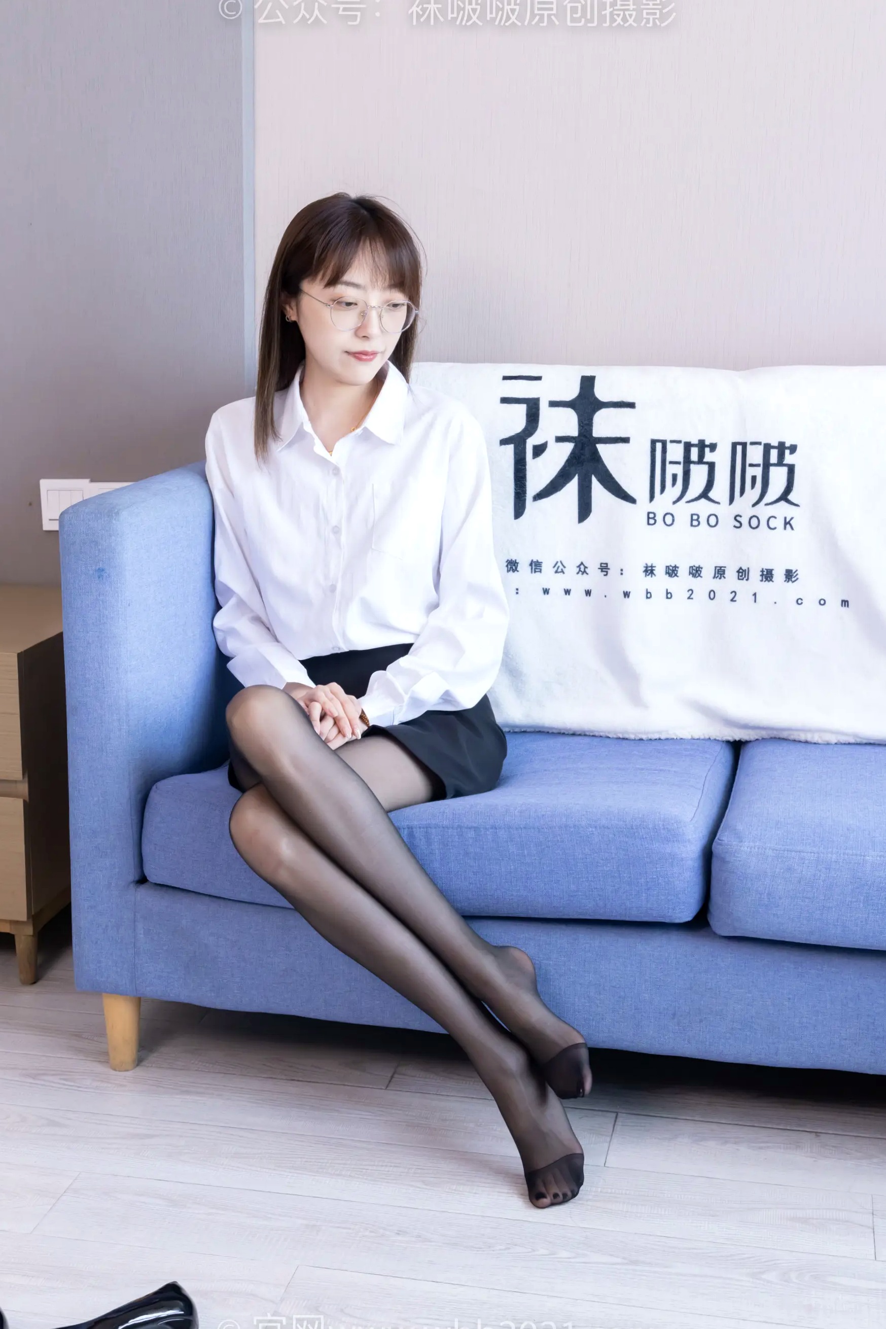 BoBoSocks袜啵啵 稚予清纯知性OL风，黑丝肉丝美腿搭配高跟鞋，优雅女神职场私房写真 [85P]